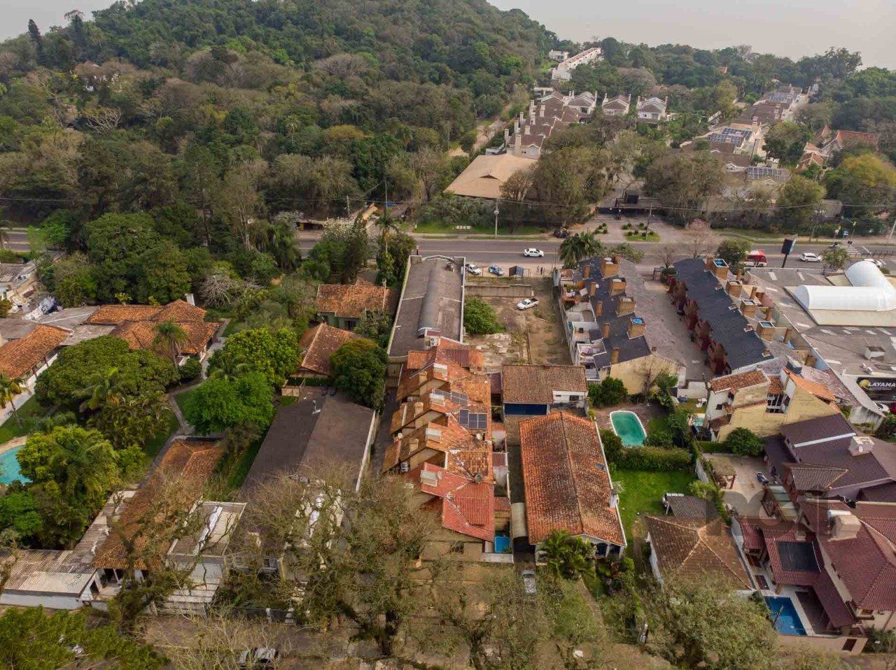 Casa em condomínio fechado, 3 dormitórios, suíte e duas vagas de garagem — foto 49