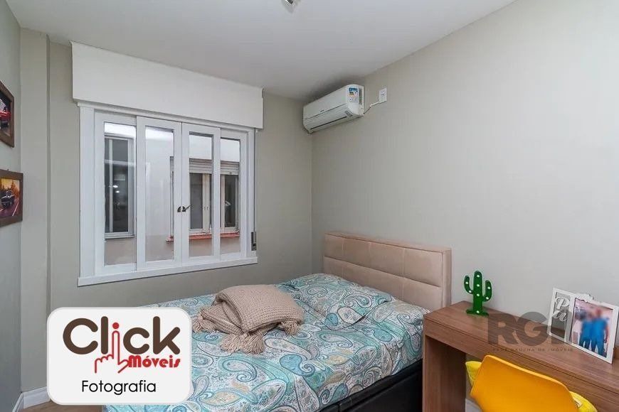 Apartamento 4 dormitórios, sendo 1 suíte, 193 m² de área privativa e 2 vaga(s) de garagem. Localizado na Rua/Av. Carlos Gomes, no bairro Auxiliadora em Porto Alegre. — foto 20