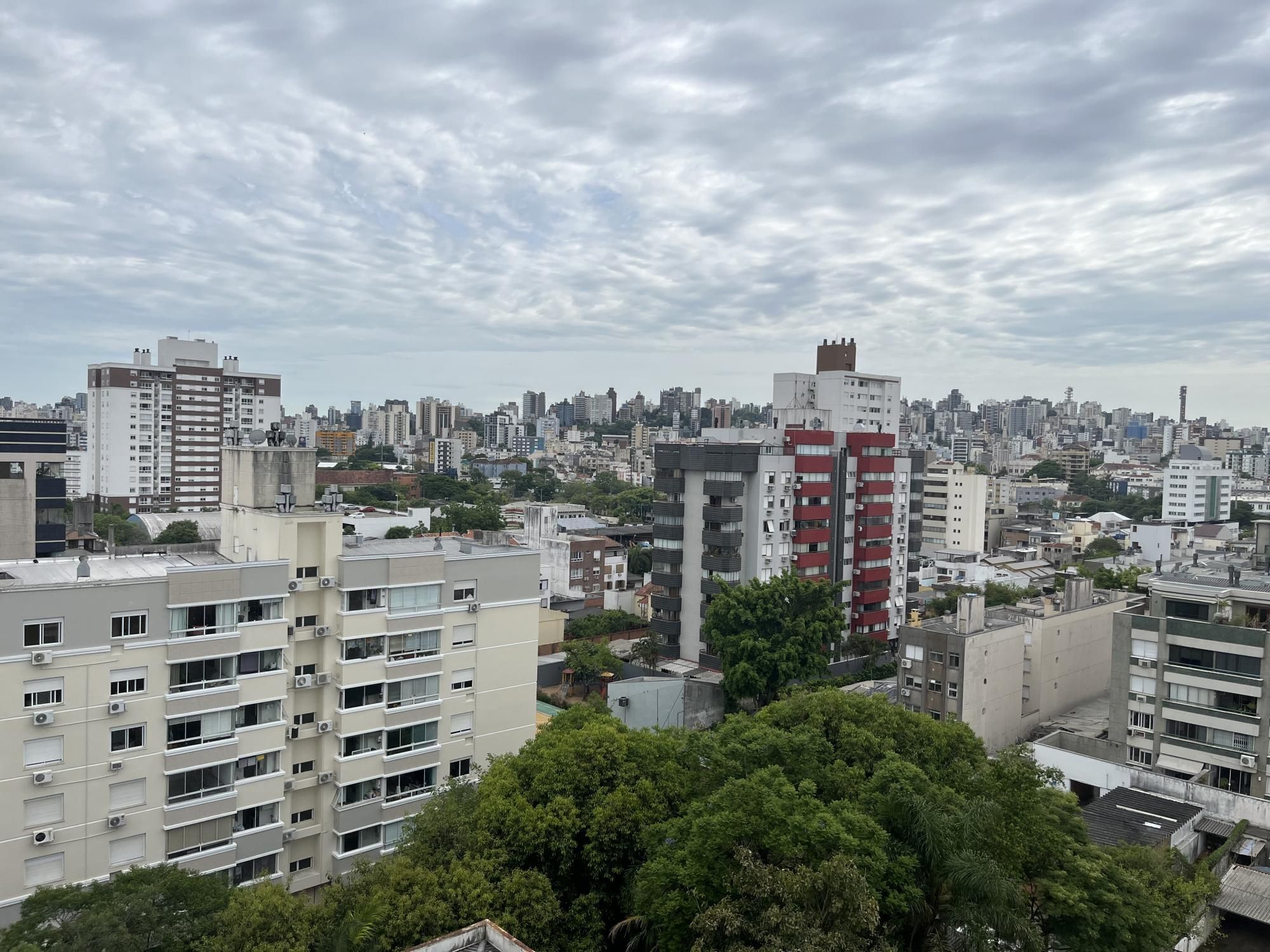 Apartamento de três dormitórios, suíte e uma vaga de garagem no bairro Santana — foto 28