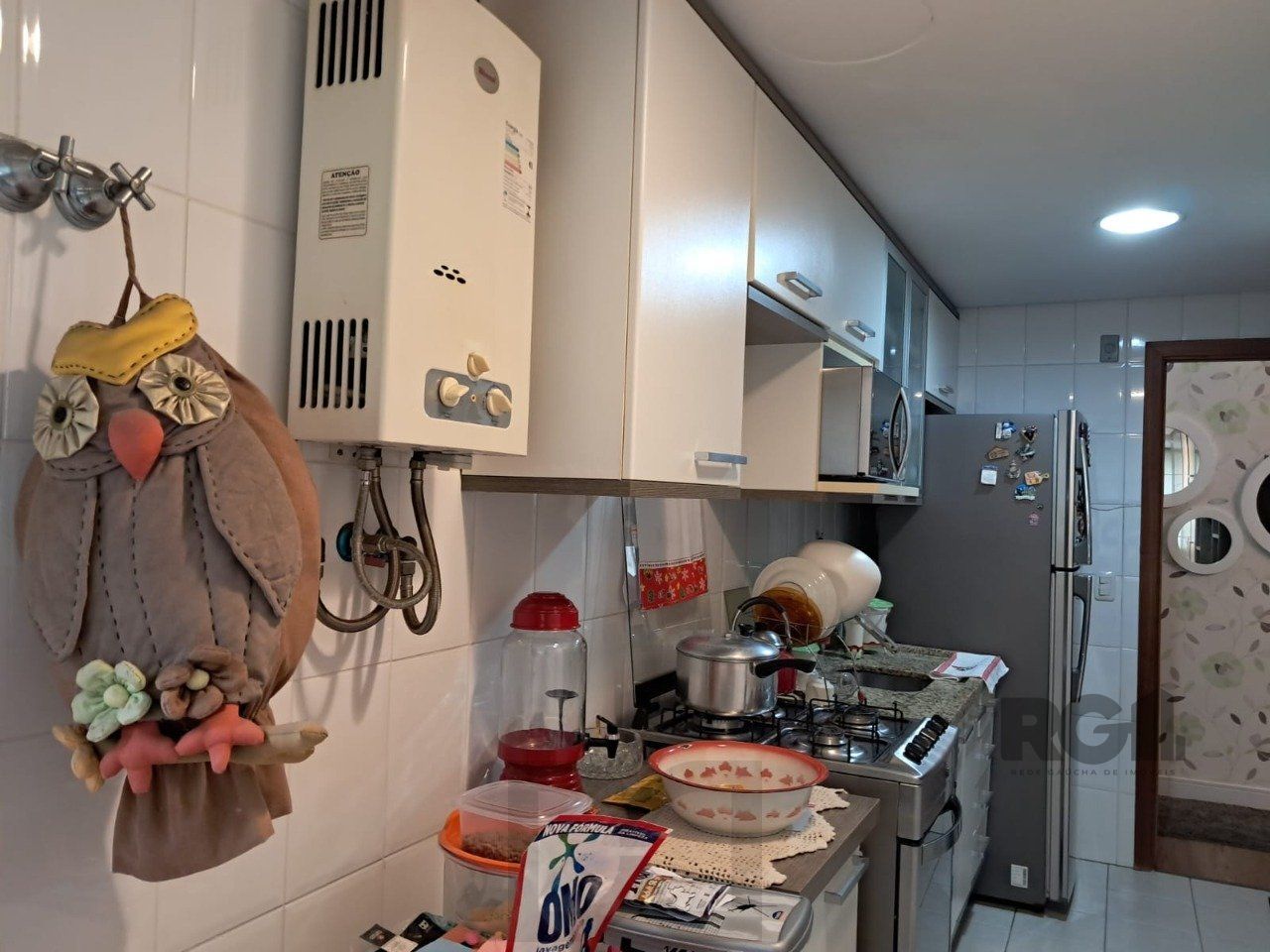Apartamento de dois quartos, suíte e uma vaga de garagem no bairro Santana em Porto Alegre. — foto 28