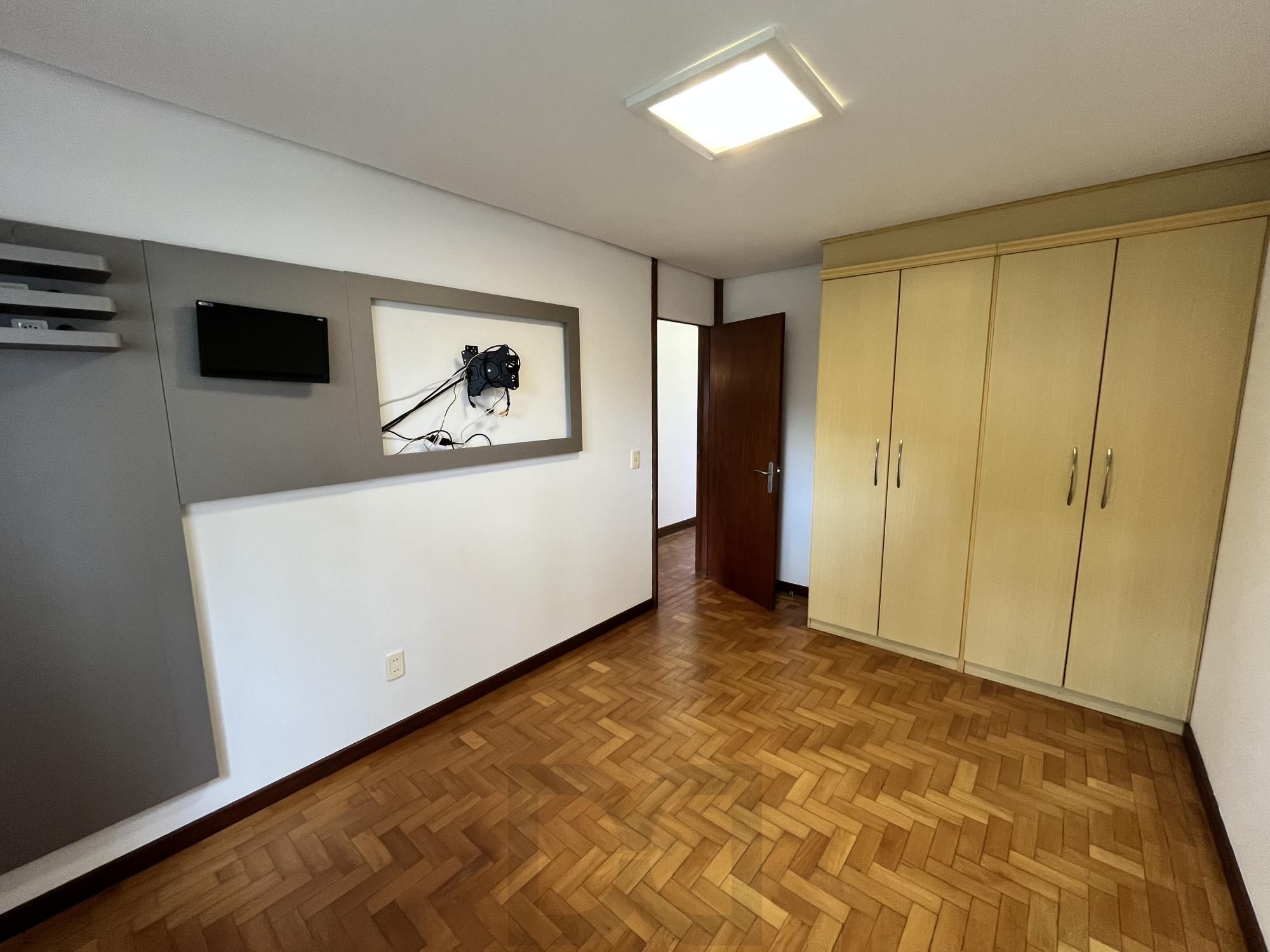 Casa para Venda - 160m², 3 dormitórios, sendo 1 suites, Jardim Botânico — foto 15
