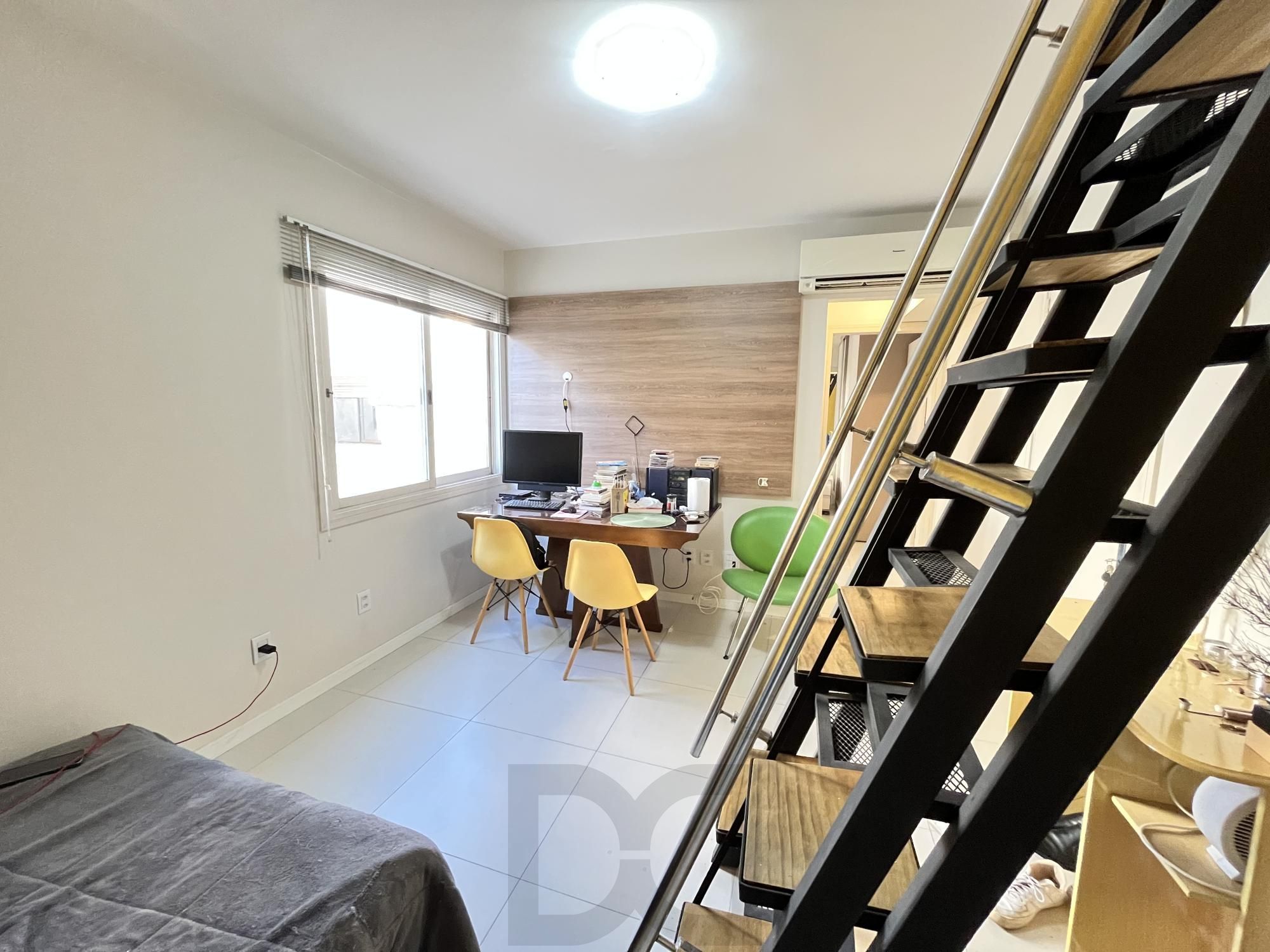Apartamento de 2 quartos, suíte e 1 vaga de garagem no bairro Santana em POA/RS — foto 5