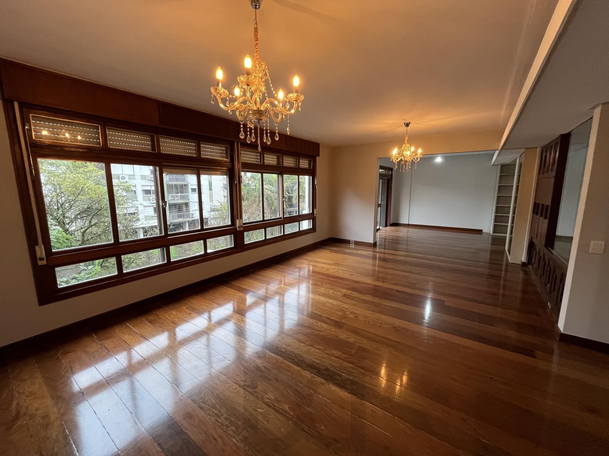 Apartamento de 3 quartos, suíte e 2 vagas de garagem no bairro Farroupilha POA — foto 2