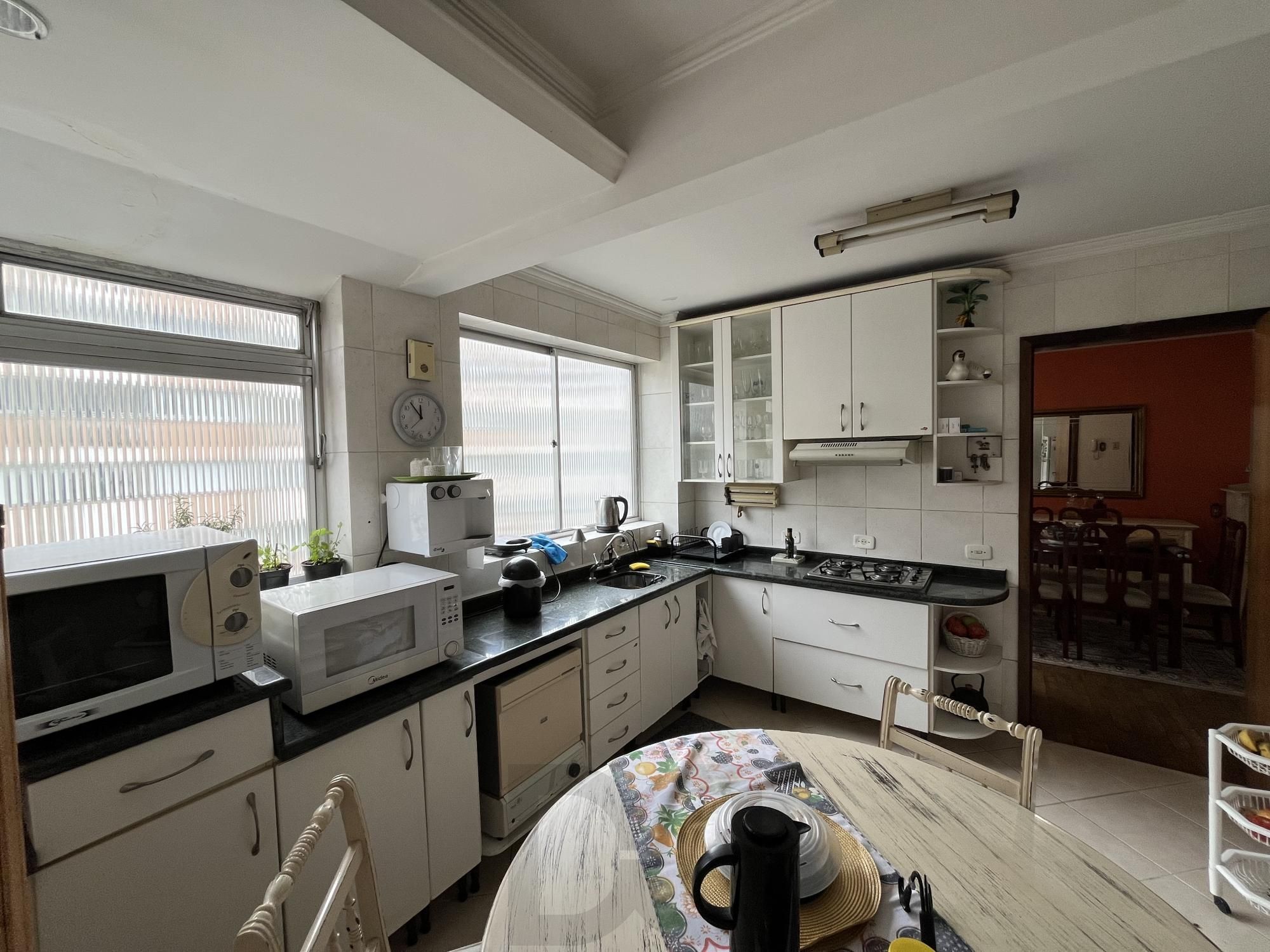 Apartamento de dois quartos com suíte no bairro Menino Deus em Porto Alegre — foto 3