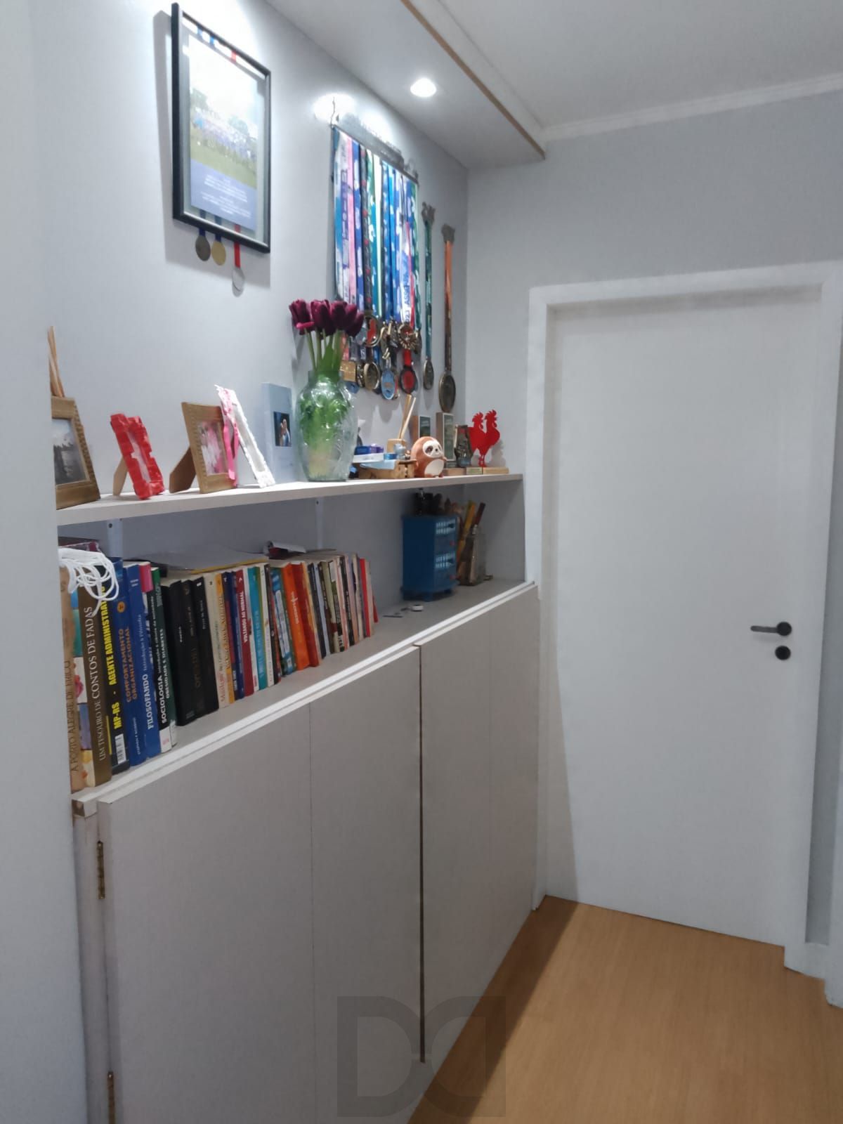Apartamento de 2 quartos, suíte e 1 vaga de garagem no bairro Santana em POA/RS — foto 7