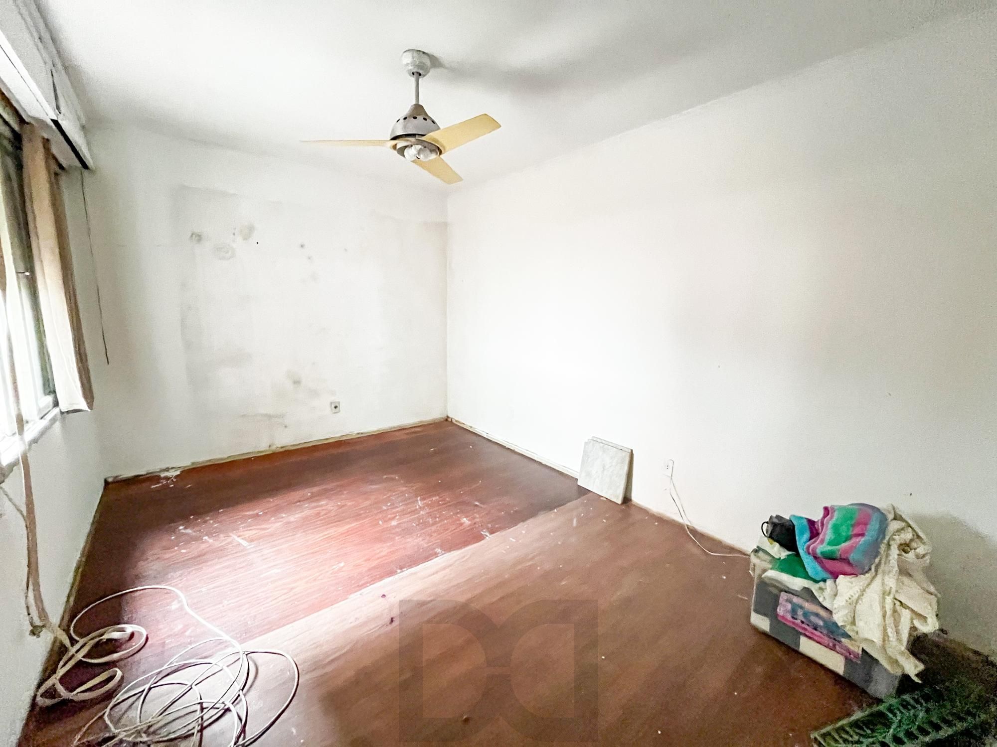 Apartamento 2 dormitórios, terraço,  bairro Santana. — foto 6