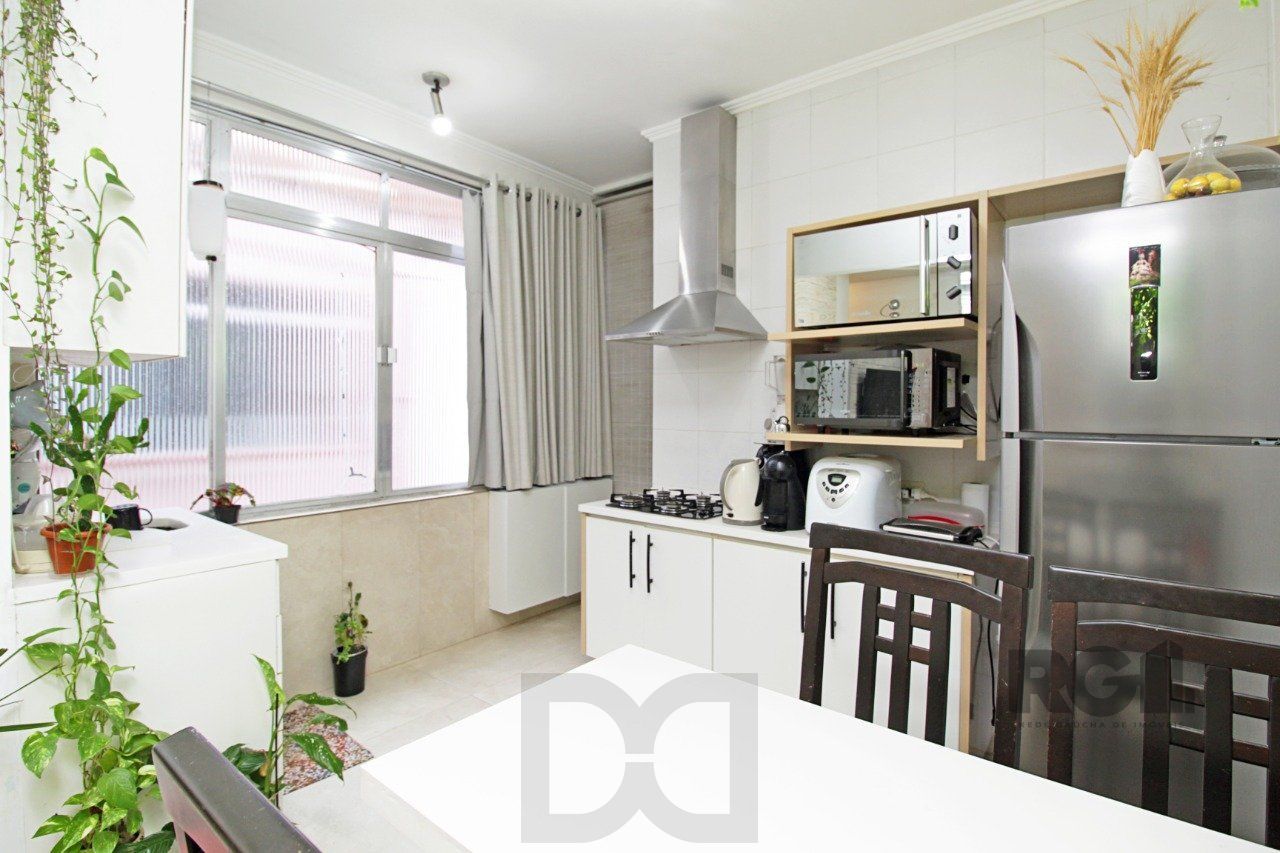 Apartamento de quatro dormitórios e uma vaga de garagem no bairro Bom Fim em Porto Alegre. — foto 31