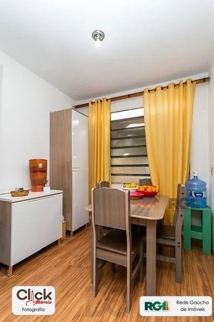 Casa 3 dormitórios, 123,8 m² de área privativa e 2 vaga(s) de garagem. Localizado na Rua/Av. Andaraí, no bairro Passo D Areia em Porto Alegre. — foto 12