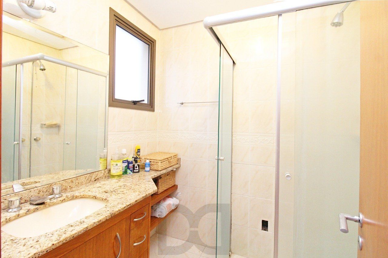 Apartamento de três dormitórios, suíte e uma vaga de garagem no bairro Santana — foto 8