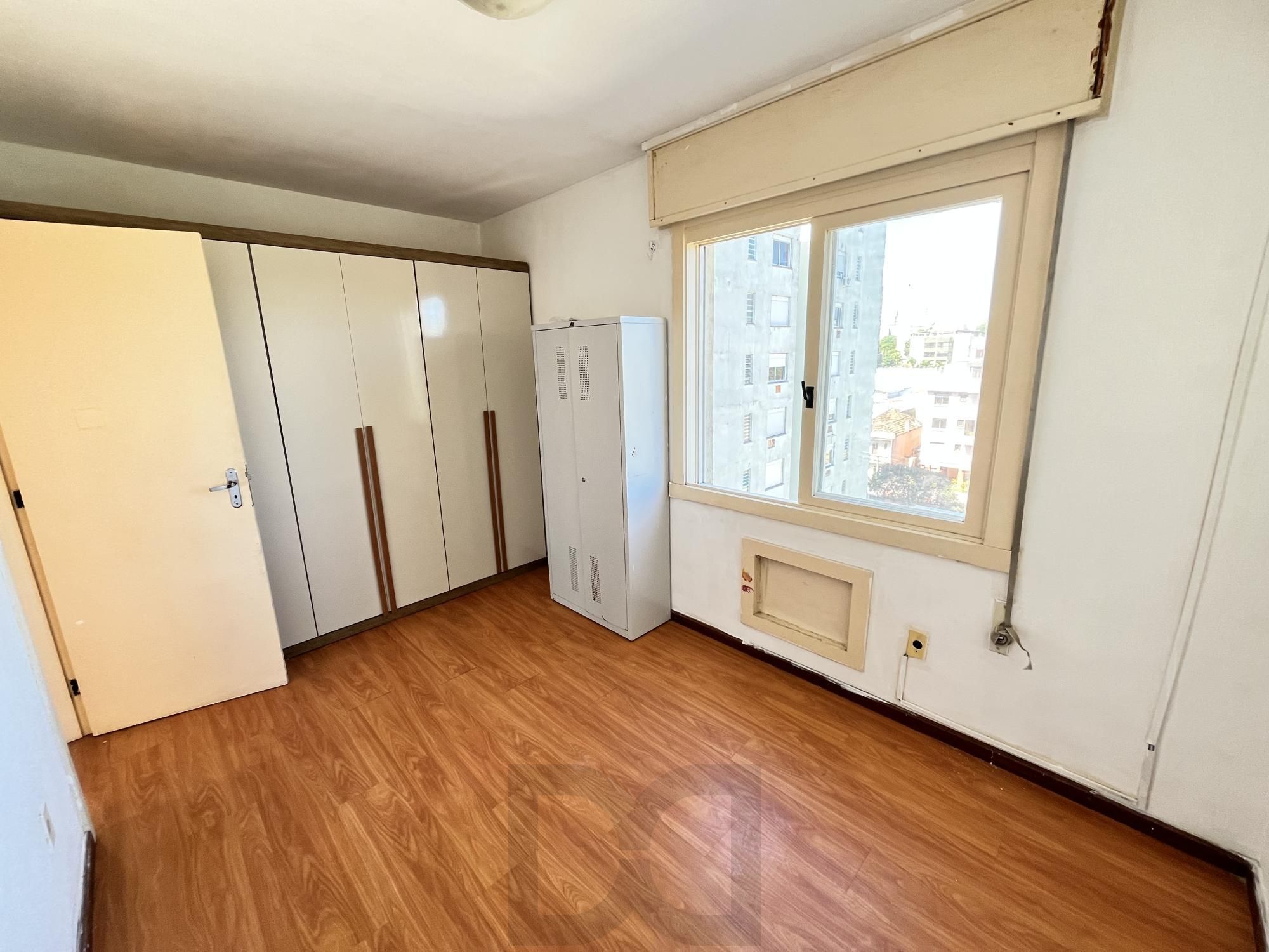 Apartamento de 2 quartos, sacada com churrasqueira e 1 vaga de garagem POA — foto 17