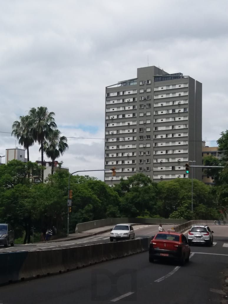 Apartamento de um quarto com garagem no centro de Porto Alegre — foto 24