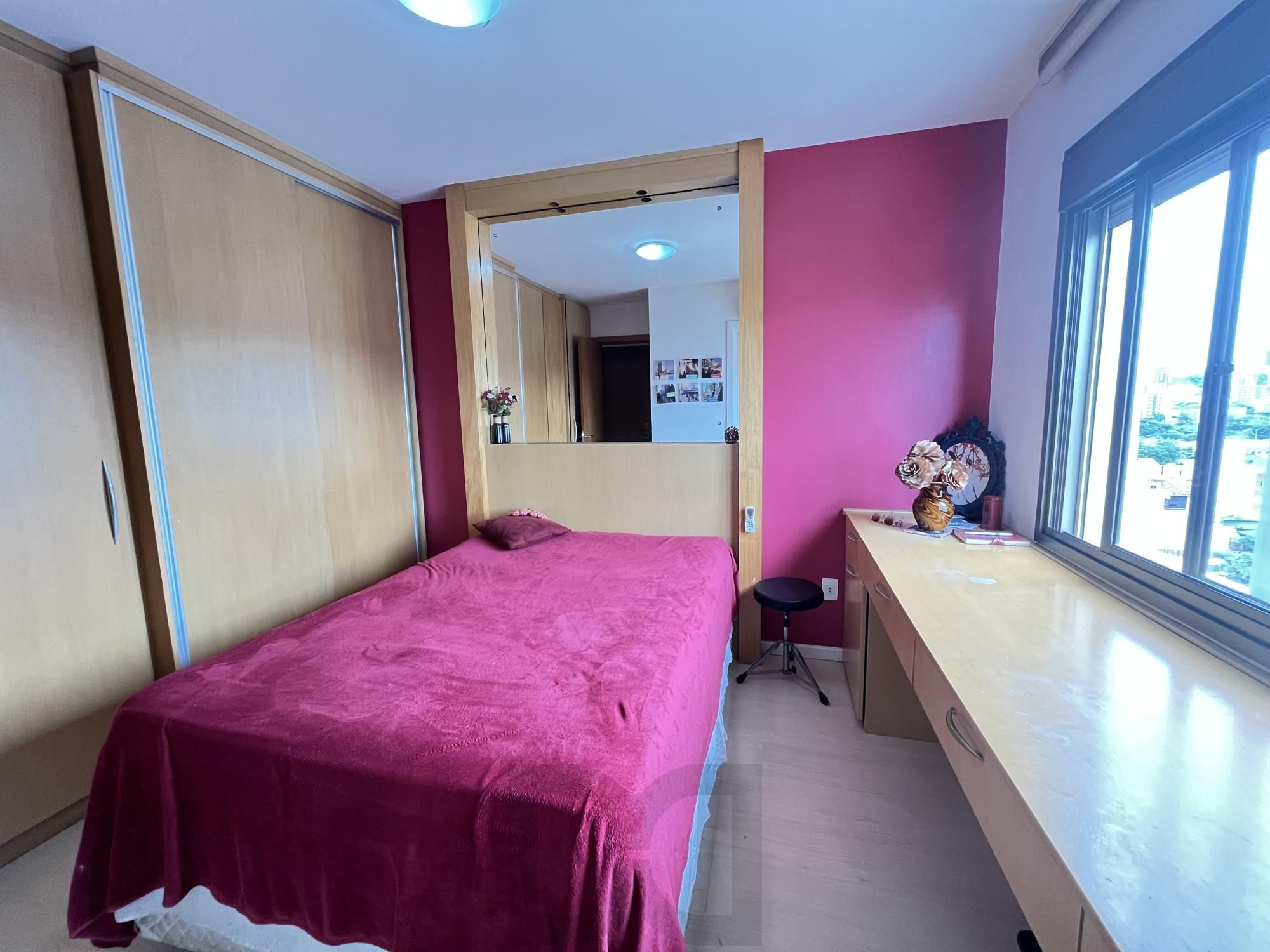 Apartamento de três dormitórios, suíte e uma vaga de garagem no bairro Santana — foto 25