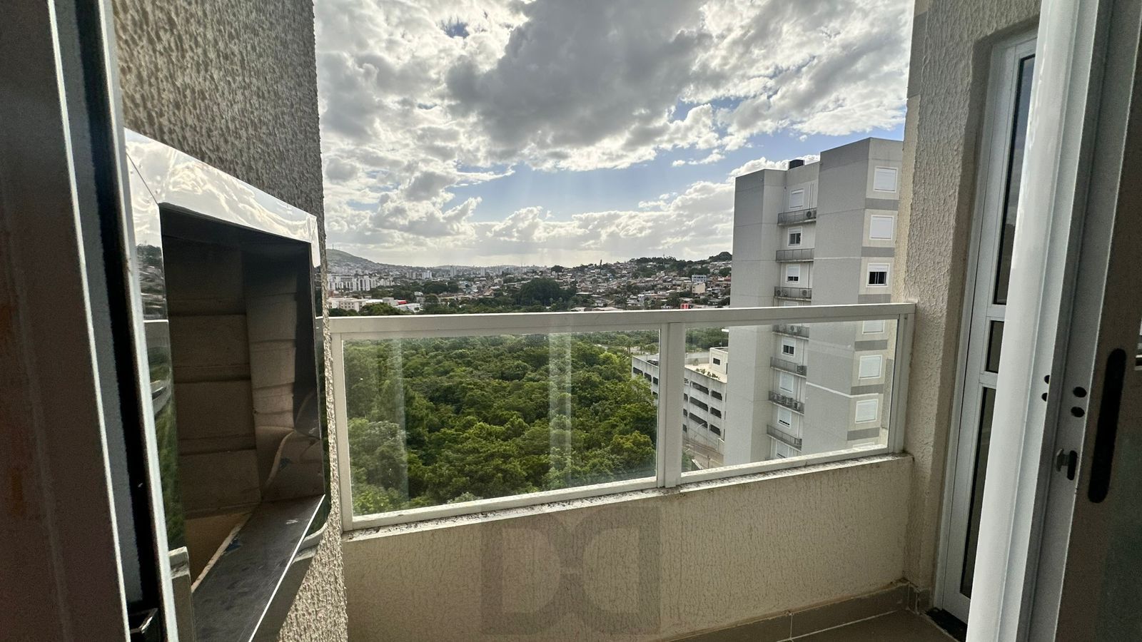 Apartamento Novo de dois dormitorios e duas vagas — foto 8