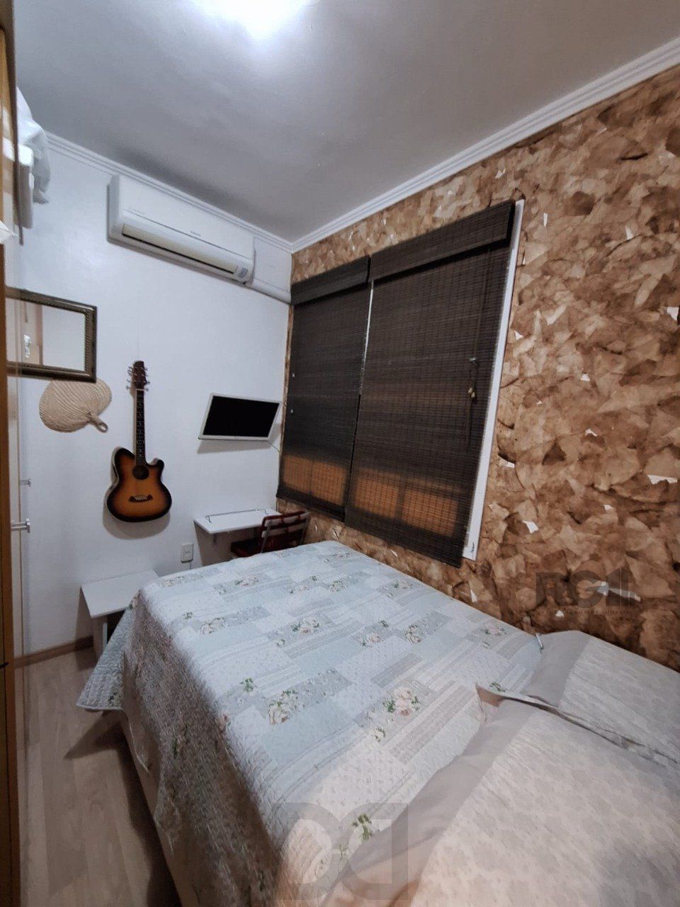 Apartamento de quatro dormitórios e uma vaga de garagem no bairro Bom Fim em Porto Alegre. — foto 16