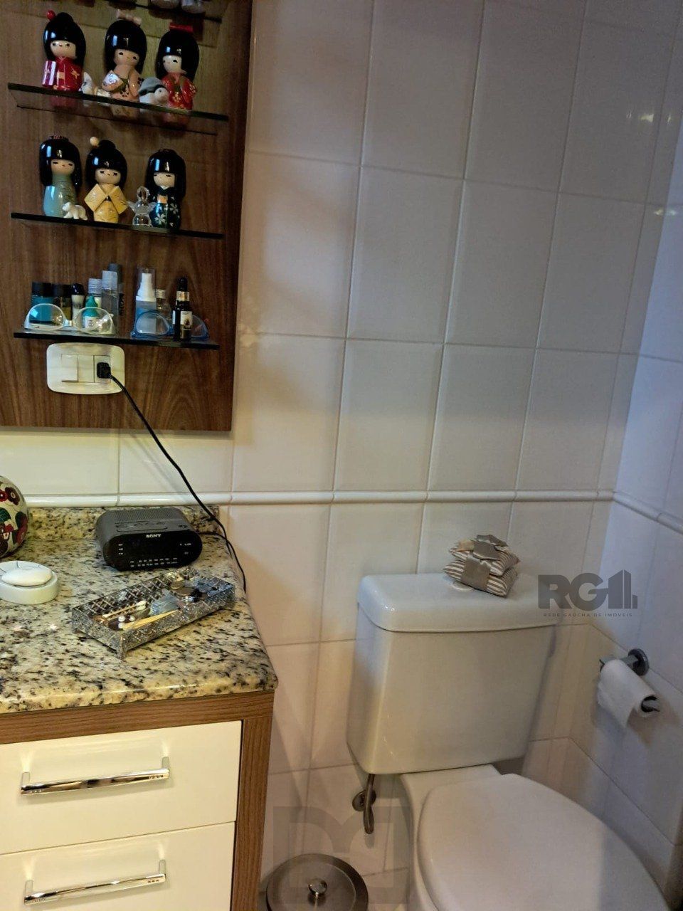 Apartamento de dois quartos, suíte e uma vaga de garagem no bairro Santana em Porto Alegre. — foto 14