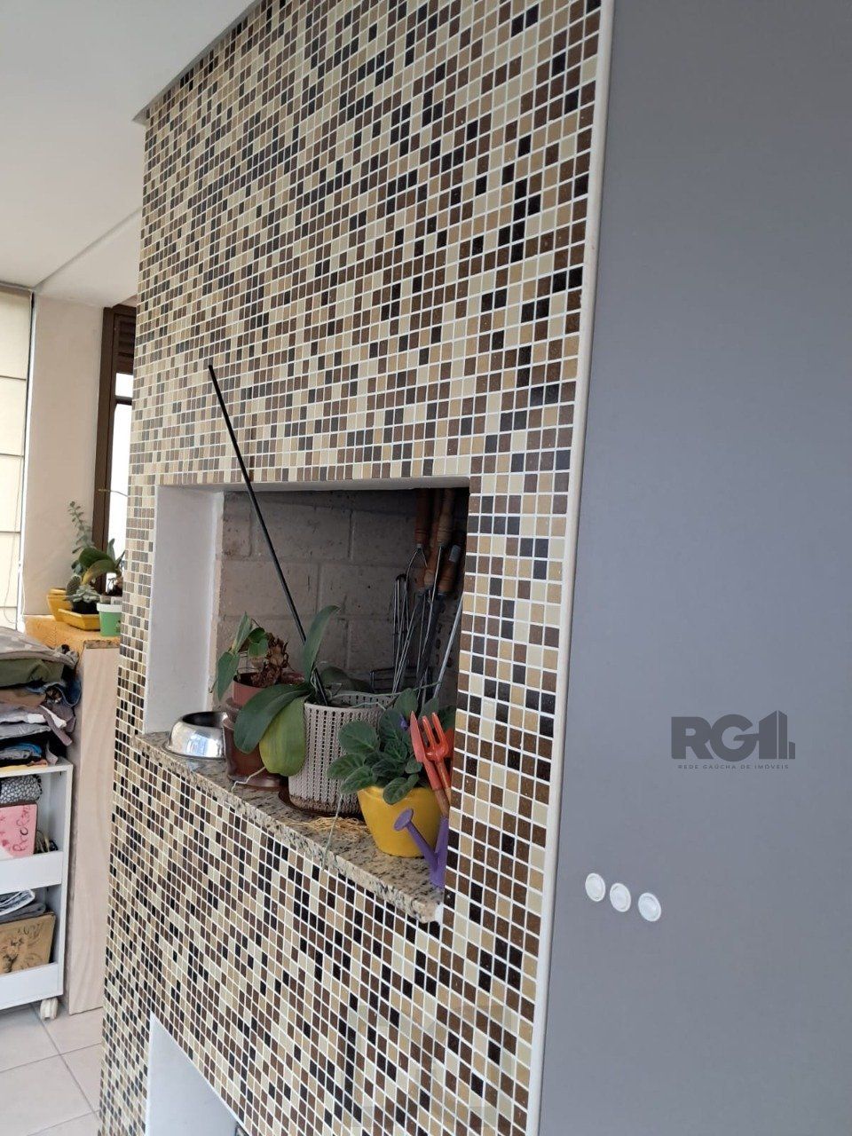 Apartamento de dois quartos, suíte e uma vaga de garagem no bairro Santana em Porto Alegre. — foto 42