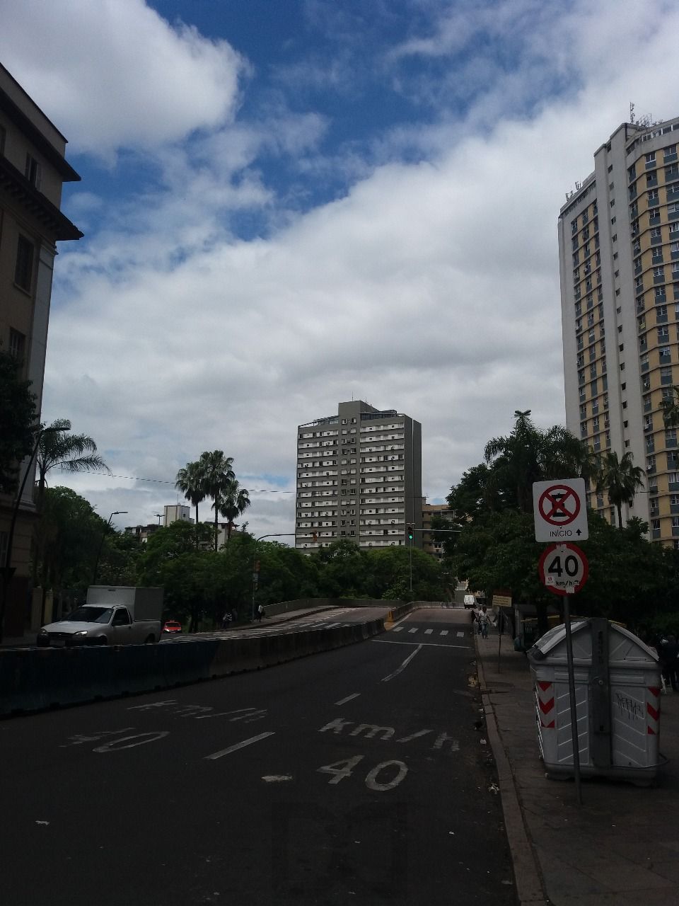 Apartamento de um quarto com garagem no centro de Porto Alegre — foto 26