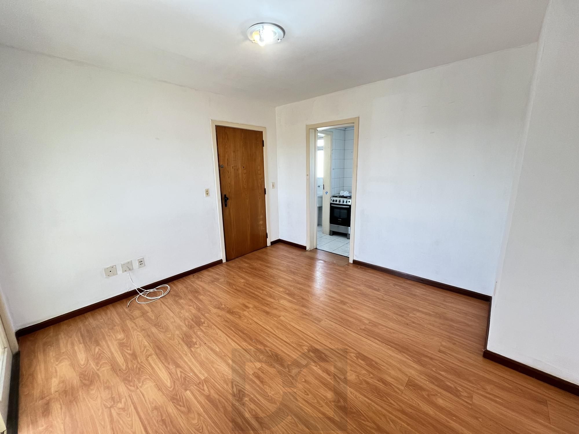 Apartamento de 2 quartos, sacada com churrasqueira e 1 vaga de garagem POA — foto 6