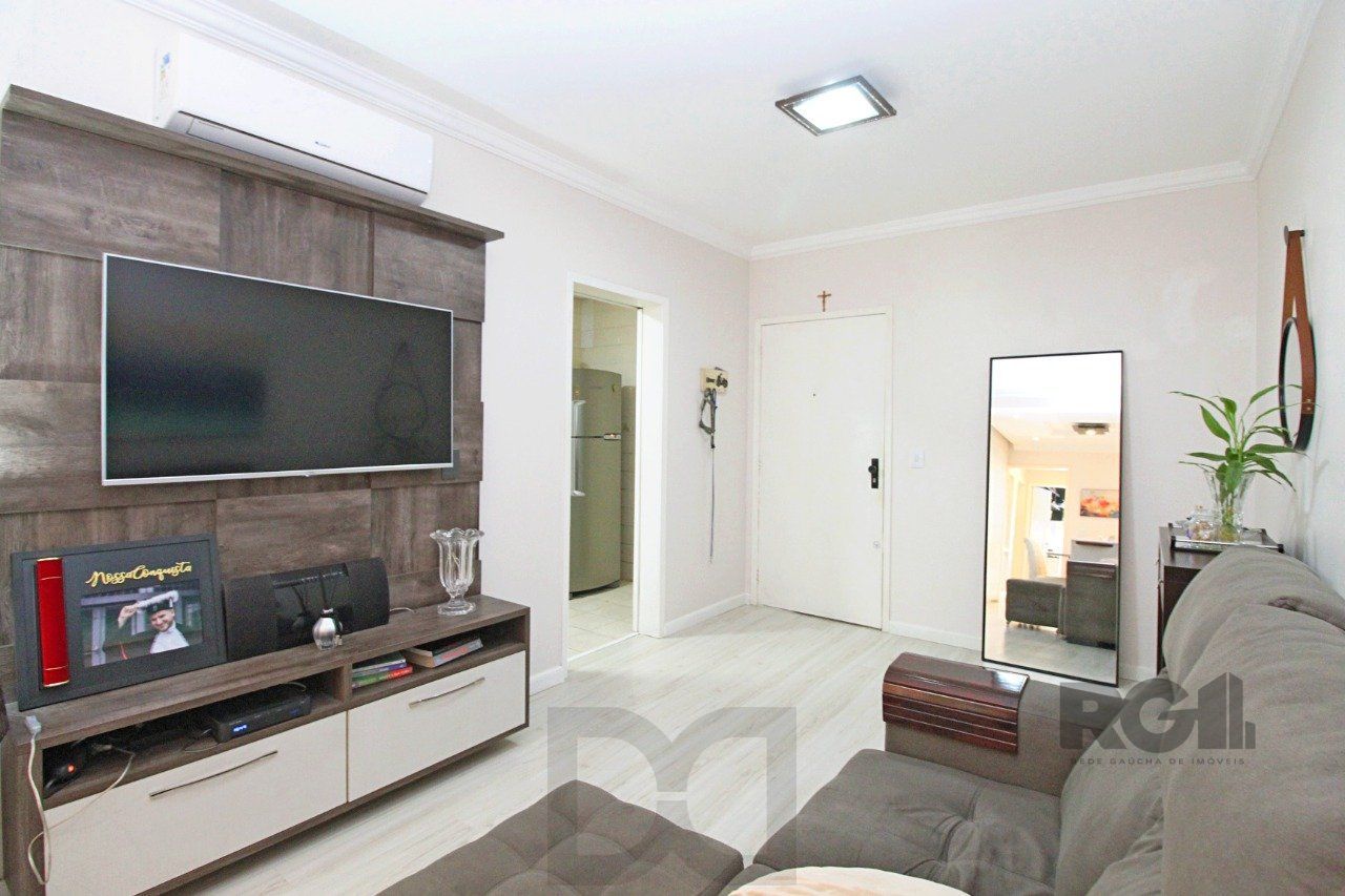 Apartamento de dois dormitórios e dois banheiros no bairro Bom Fim / Rio Branco em Porto Alegre! — foto 1