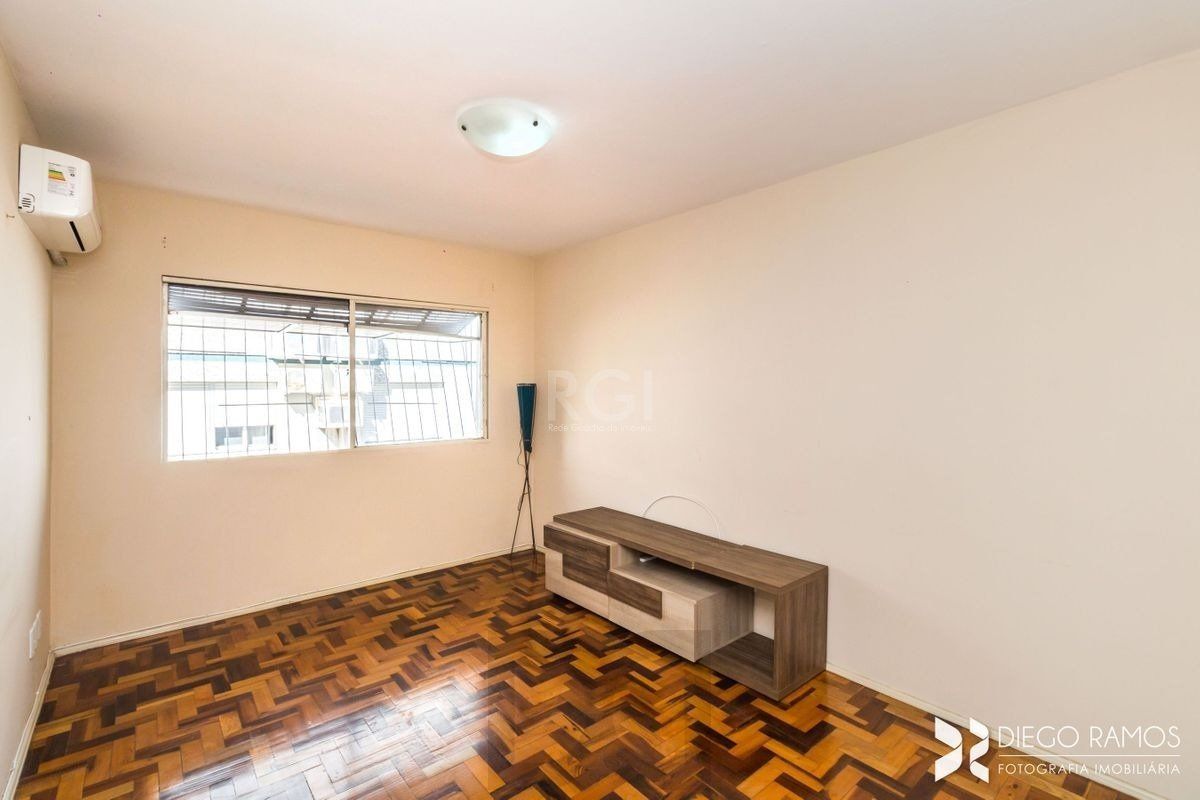Apartamento para Venda - 82m², 3 dormitórios, sendo 1 suite, 1 vaga - Menino Deus — foto 3