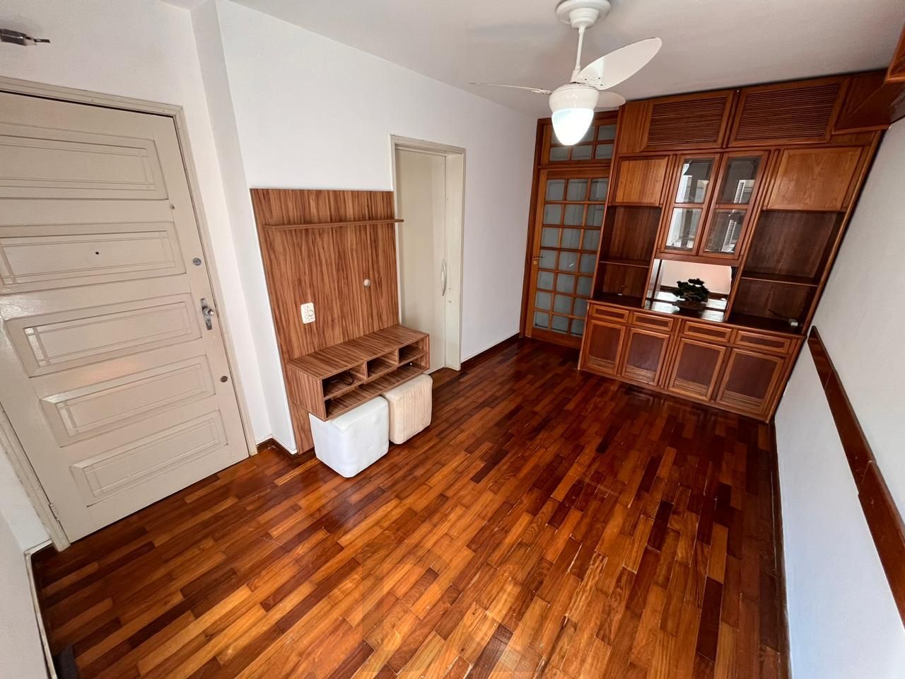 Apartamento de dois quartos e uma vaga de garagem no bairro Petrópolis em POA/RS — foto 24