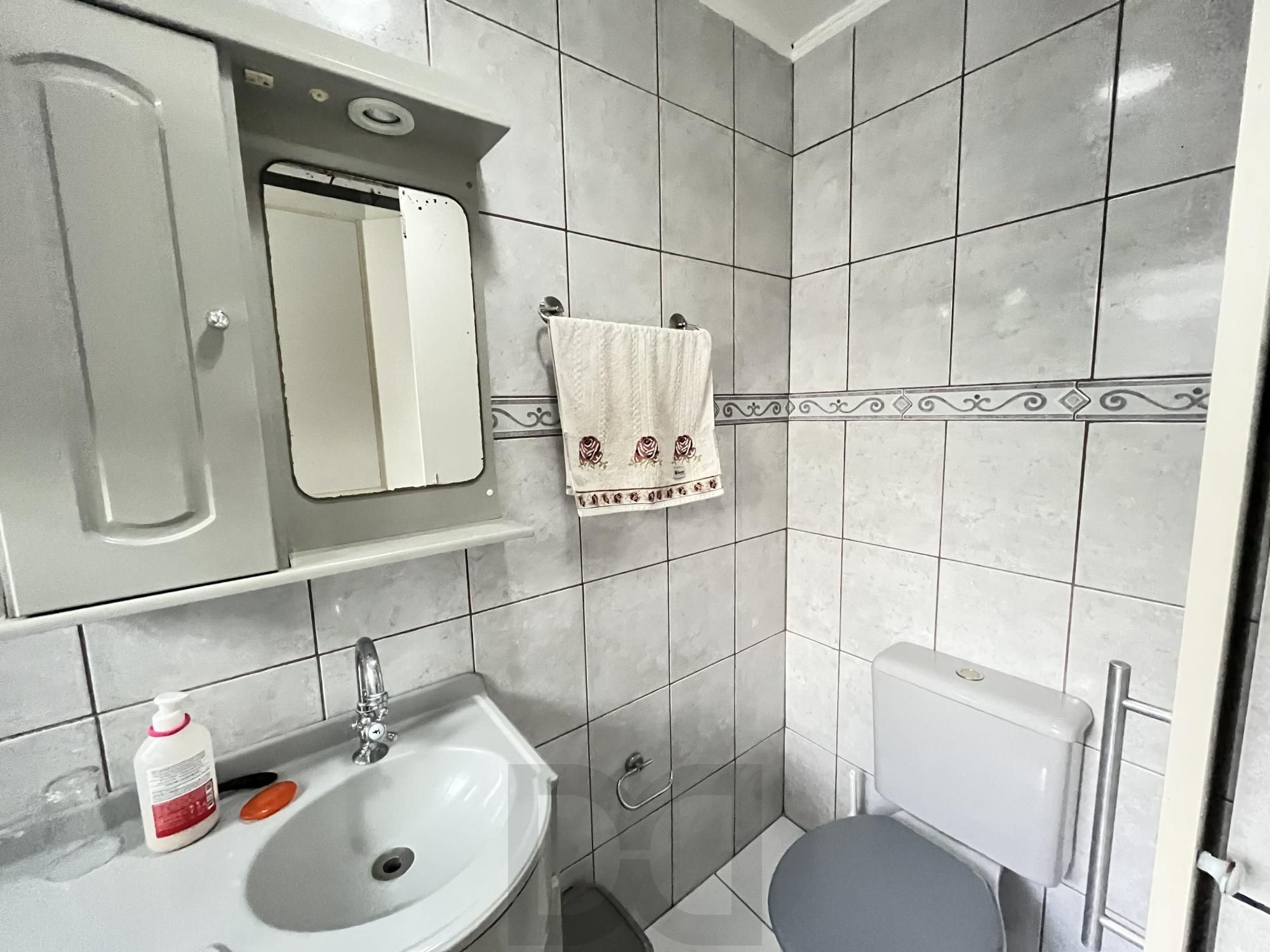 Apartamento JK transformado 1 Dormitório Bairro Passo da Areia — foto 9