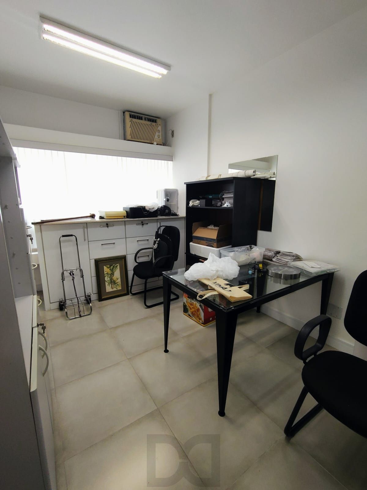 Sala ampla pois é ligada a outra ao lado do Colégio Santa Inês perto do Zaffari. — foto 10
