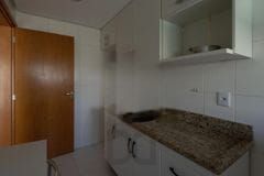 Apartamento de 2 quartos, suíte e 1 vaga de garagem no bairro Santana em POA/RS — foto 5