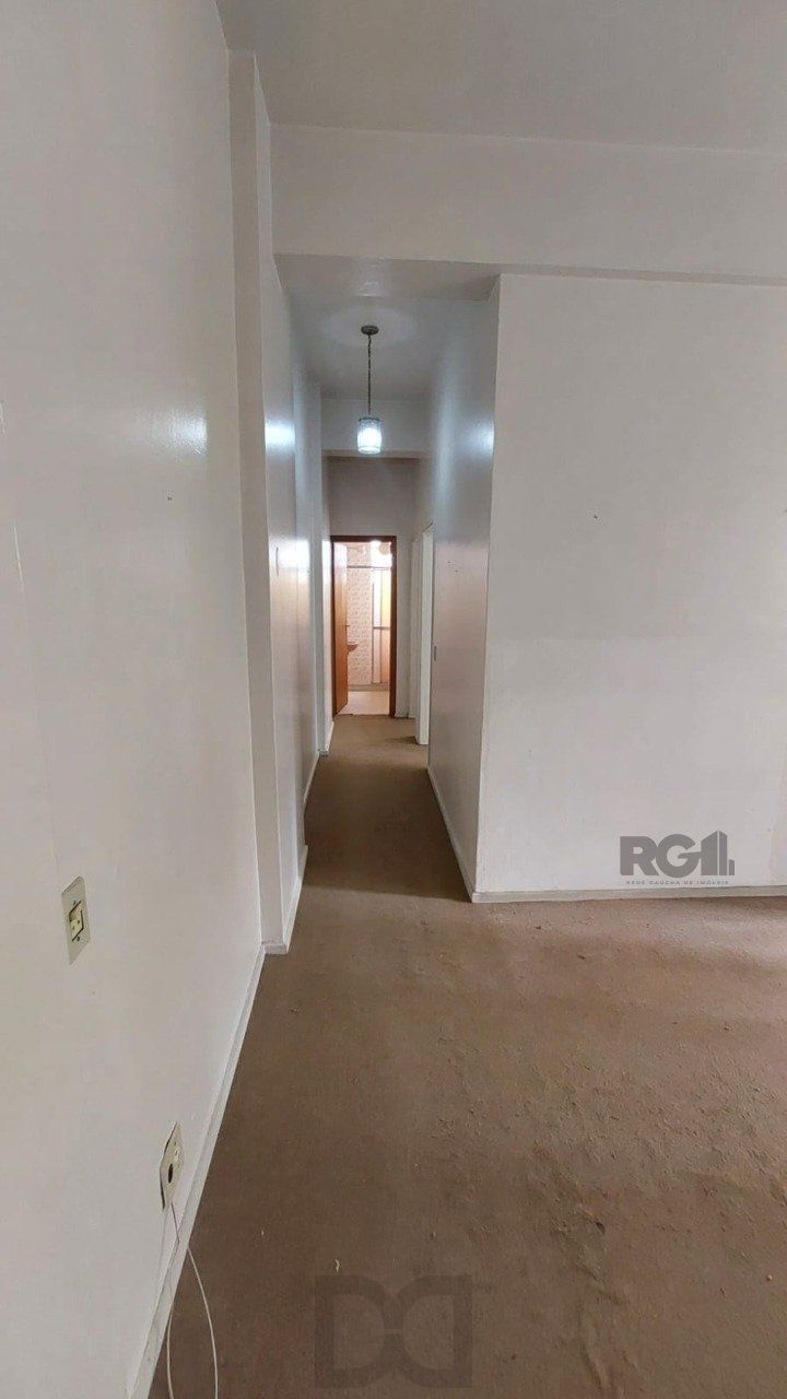 Apartamento no Centro de 2 dormitórios reformado — foto 13