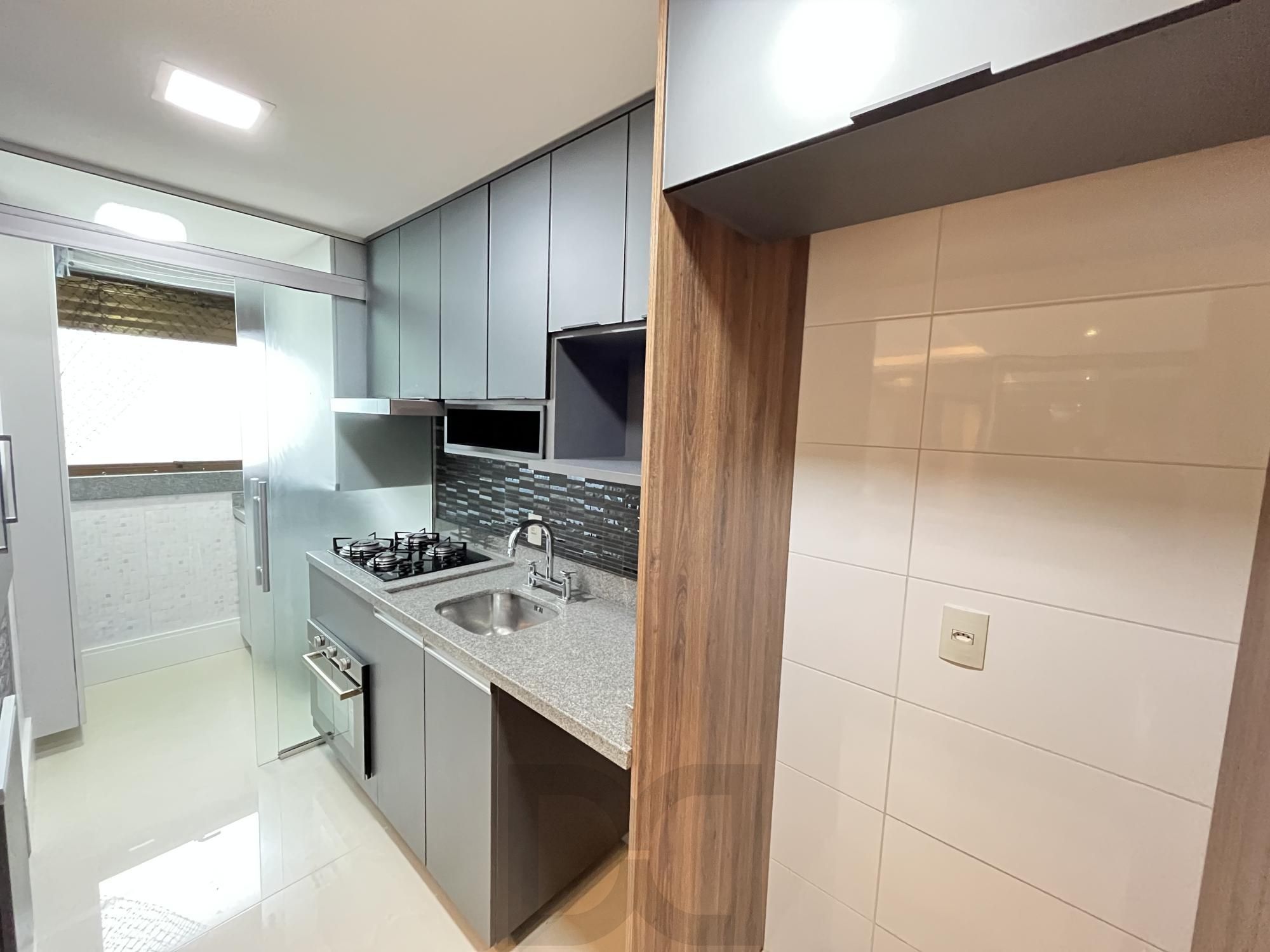 Apartamento de 2 quartos, suíte e 2 vagas de garagem bairro Jardim Botânico POA — foto 9