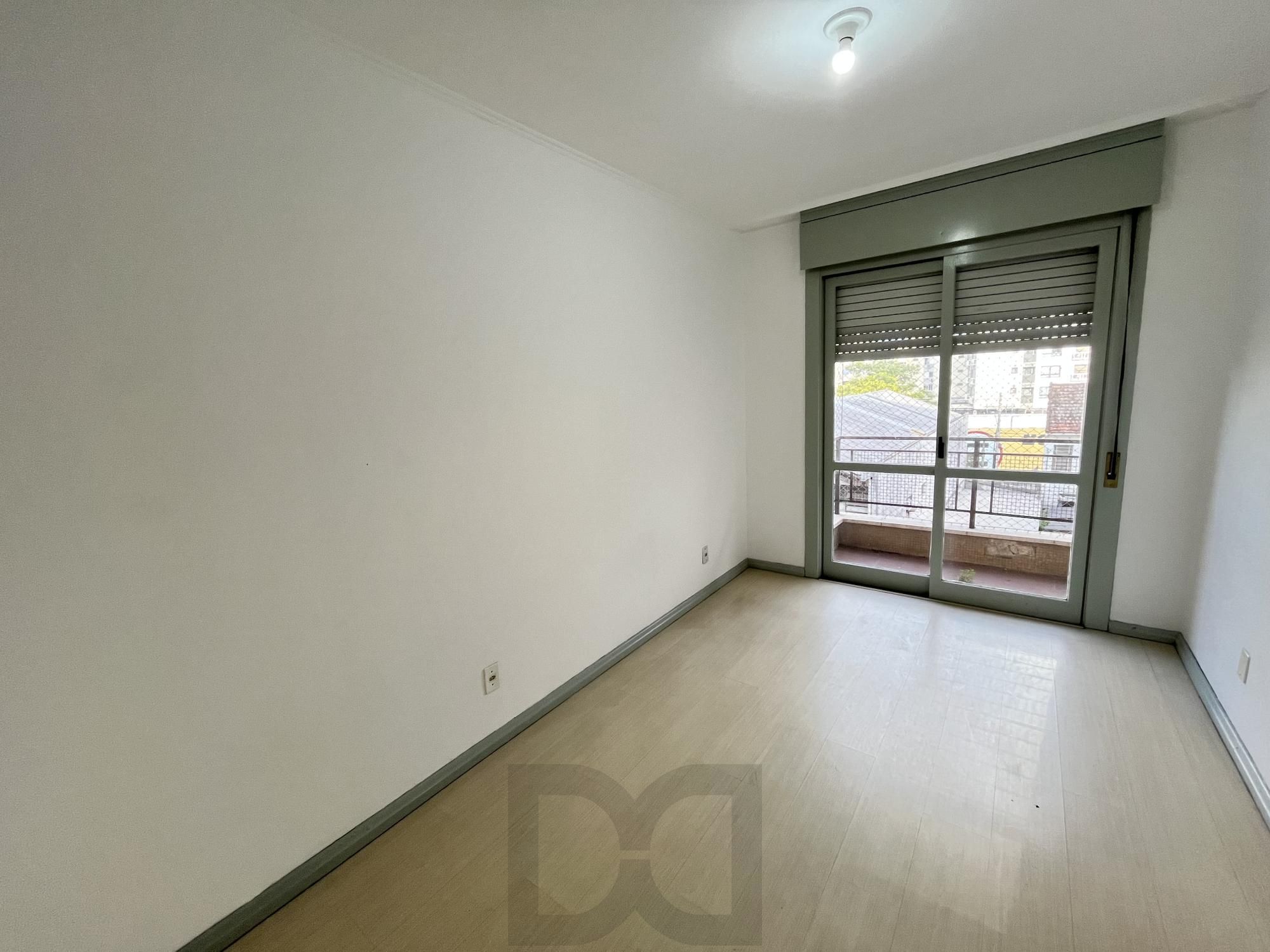 Apartamento de 1 quarto, 2 sacadas e 1 vaga de garagem no bairro Farroupilha POA — foto 10