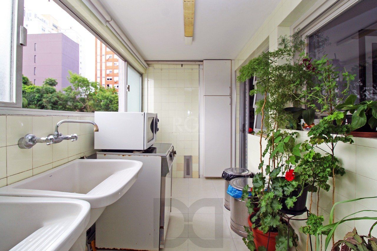 Apartamento para Venda - 245.75m², 3 dormitórios, sendo 1 suites, 2 vagas - Moinhos de Vento — foto 22