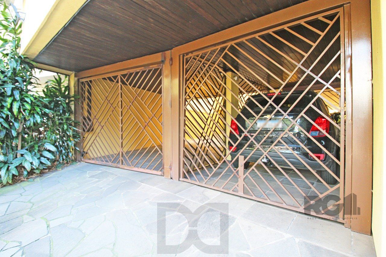 Cobertura duplex de 2 dormitórios garagem e semi-mobiliado, bairro Cidade Baixa. — foto 17