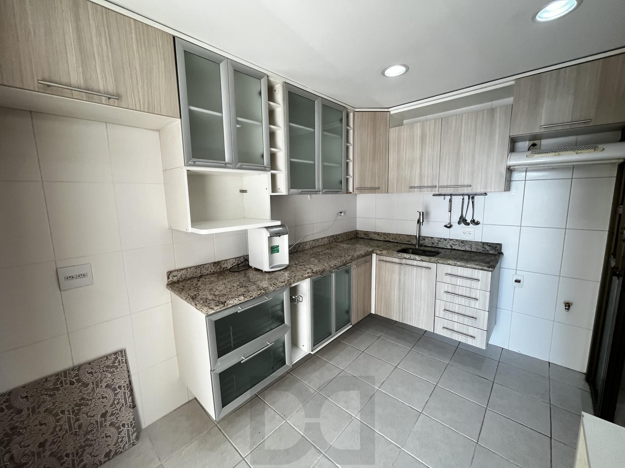 Apartamento de 3 quartos, suíte, 2 vagas de garagem no bairro Menino Deus em POA — foto 13