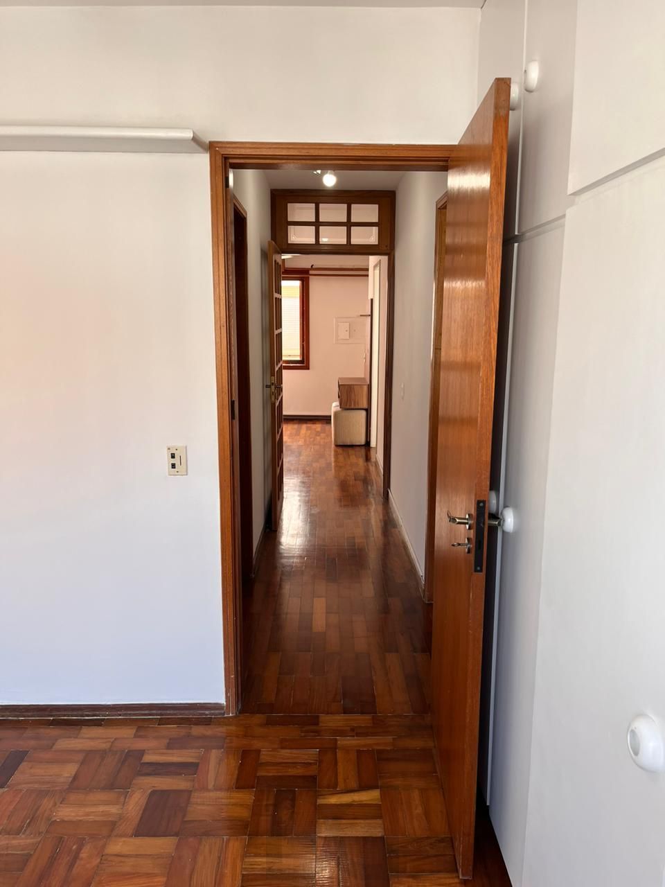 Apartamento de dois quartos e uma vaga de garagem no bairro Petrópolis em POA/RS — foto 7