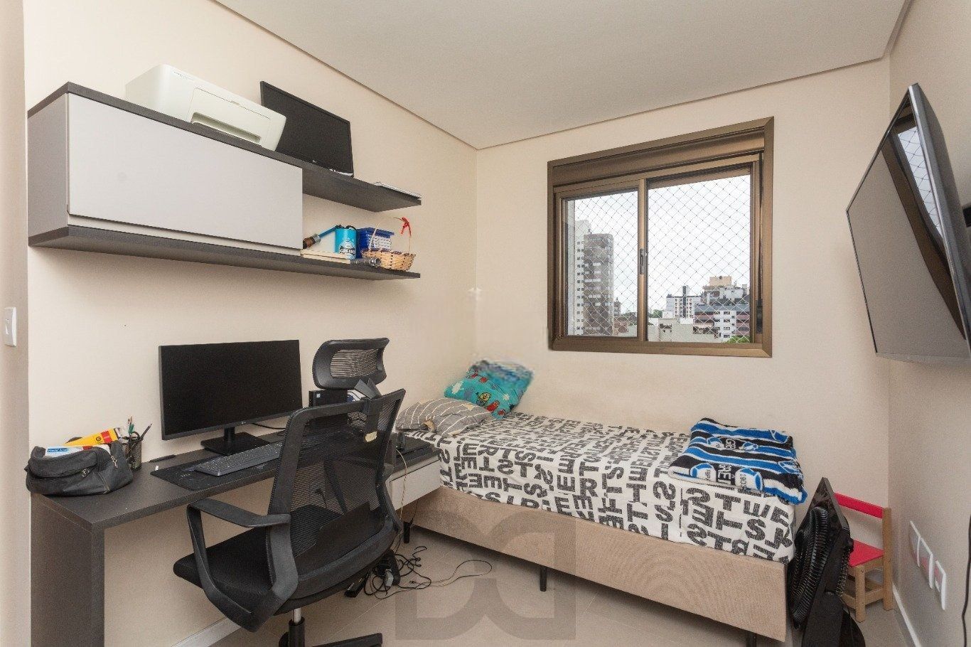Apartamento de 3 quartos, suíte e 1 vaga de garagem no bairro Passo da Areia POA — foto 18