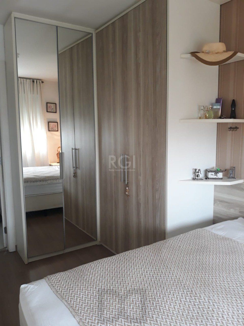 Apartamento de três dormitórios, suíte e uma vaga de garagem no bairro Cristo Redentor em Porto Alegre. — foto 19