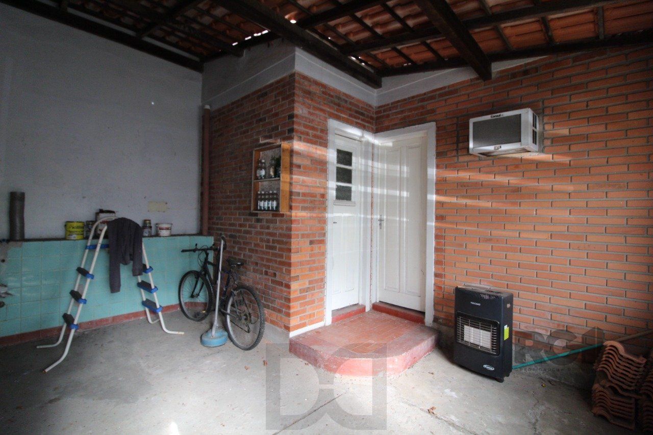 Casa à venda 4 quartos (dormitórios), suíte, 3 vagas - Partenon, Porto Alegre — foto 37
