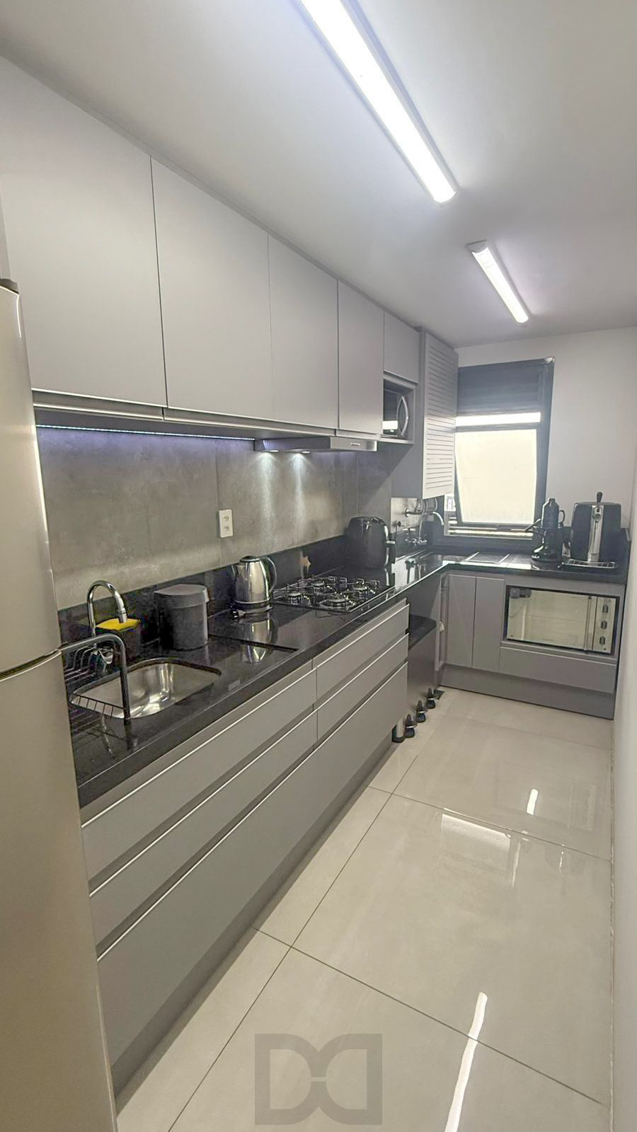 Apartamento de 2 quartos, suíte e 1 vaga de garagem no bairro Santana em POA — foto 5