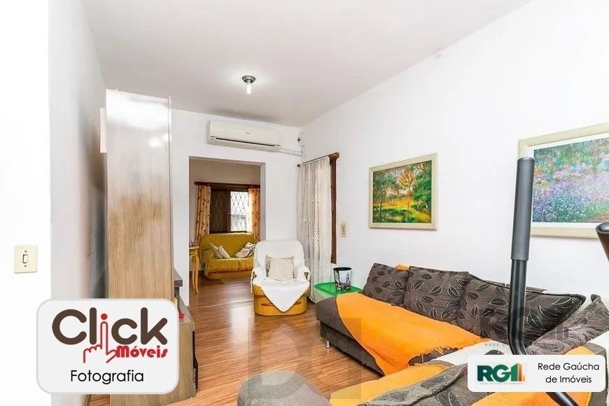 Casa 3 dormitórios, 123,8 m² de área privativa e 2 vaga(s) de garagem. Localizado na Rua/Av. Andaraí, no bairro Passo D Areia em Porto Alegre. — foto 2