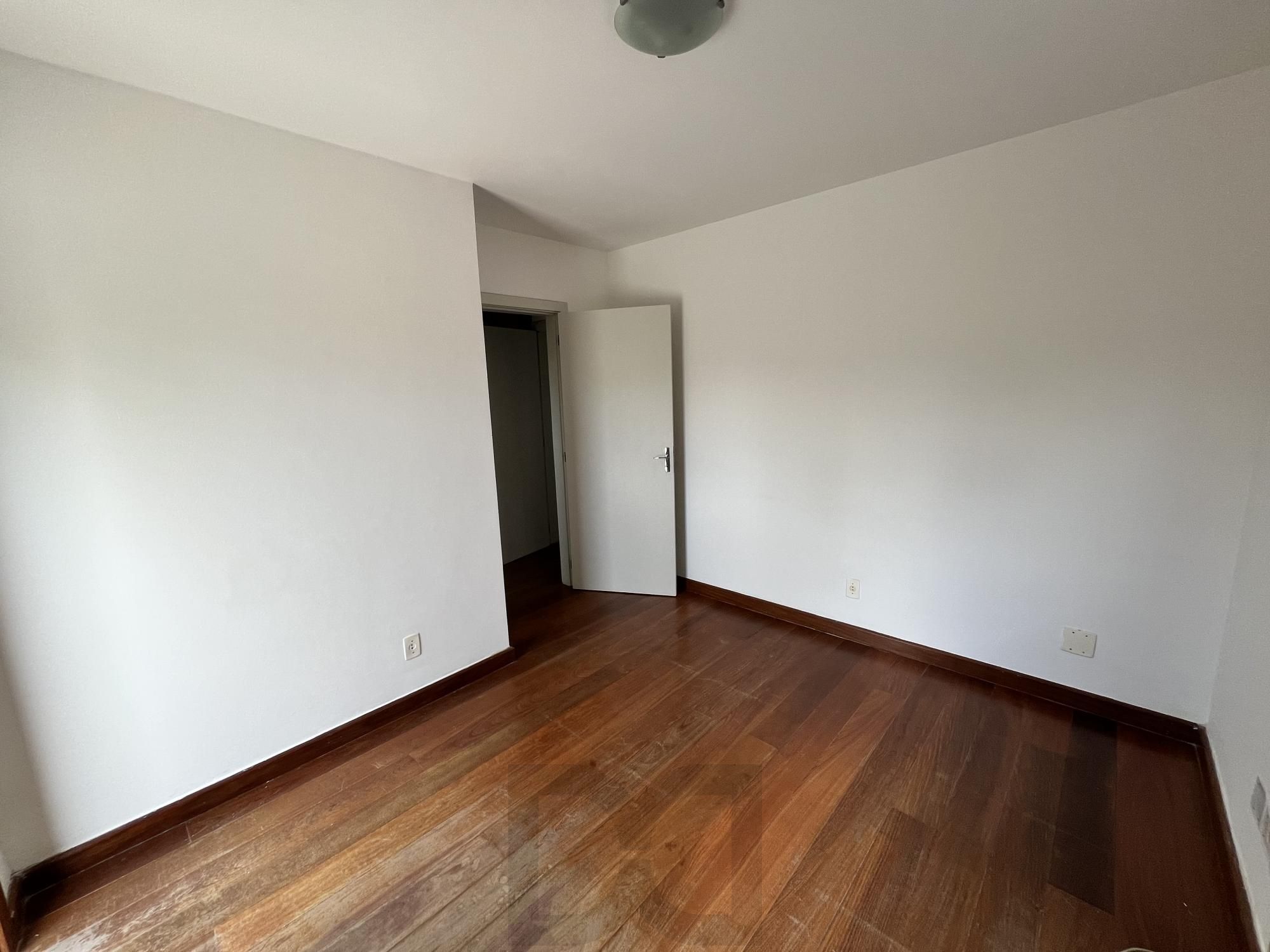 Apartamento de 1 quarto com sacada e 1 vaga de garagem no bairro Farroupilha — foto 15