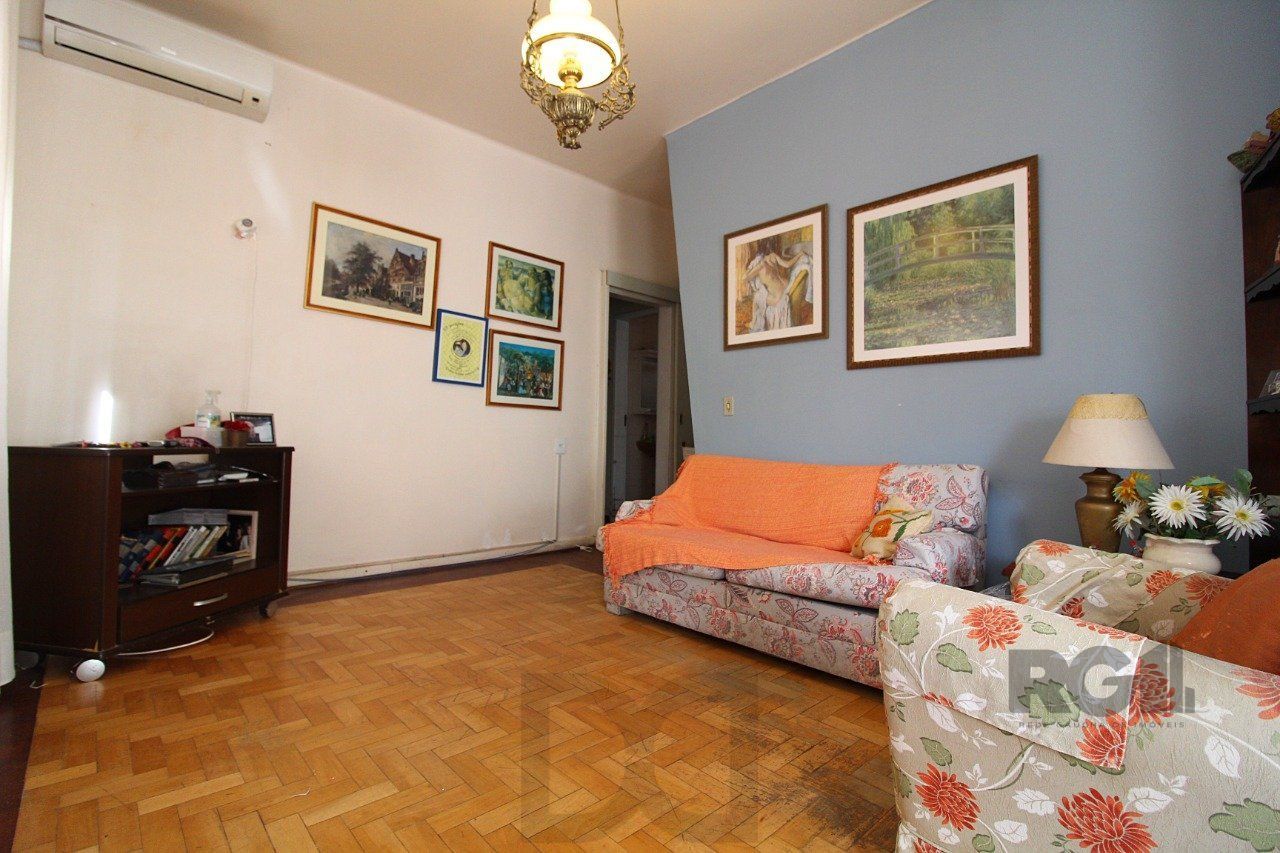 Casa à venda 4 quartos (dormitórios), suíte, 3 vagas - Partenon, Porto Alegre — foto 8