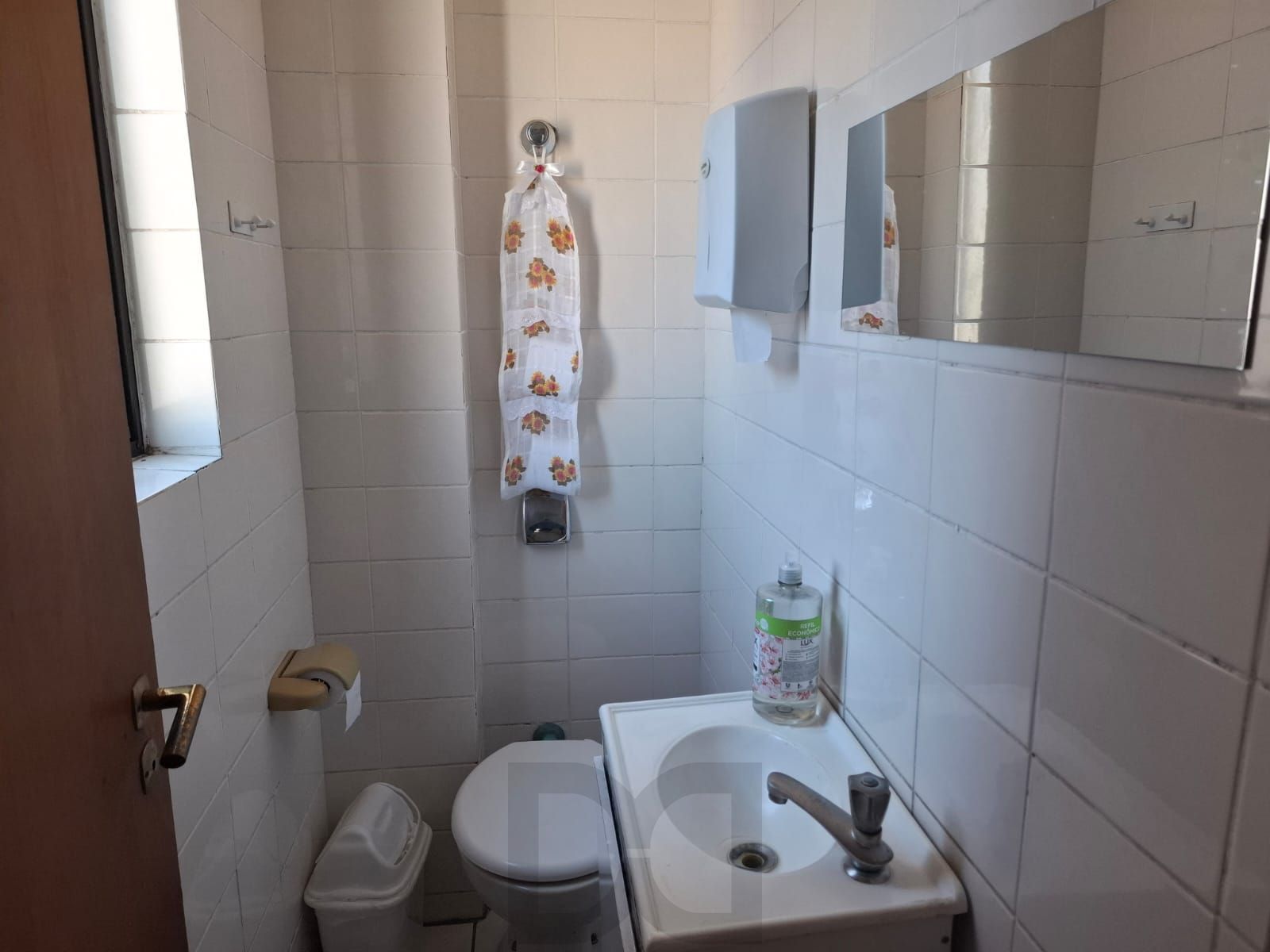 Sala comercial a venda no bairro Higienópolis em Porto Alegre — foto 13