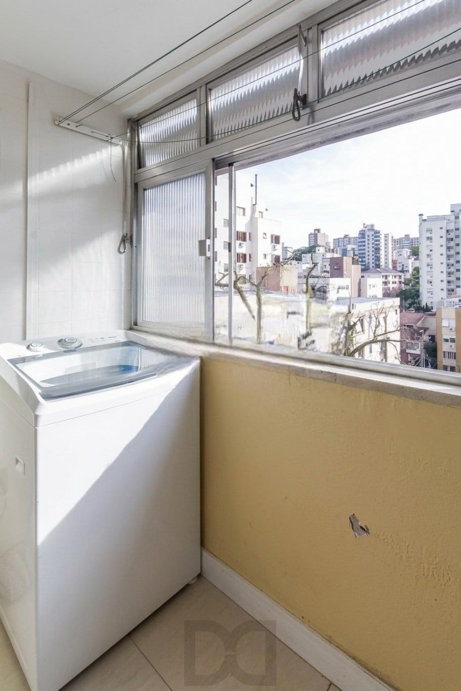 Apartamento de 2 quartos, 2 banheiros, elevador e garagem no bairro Higienópolis — foto 8