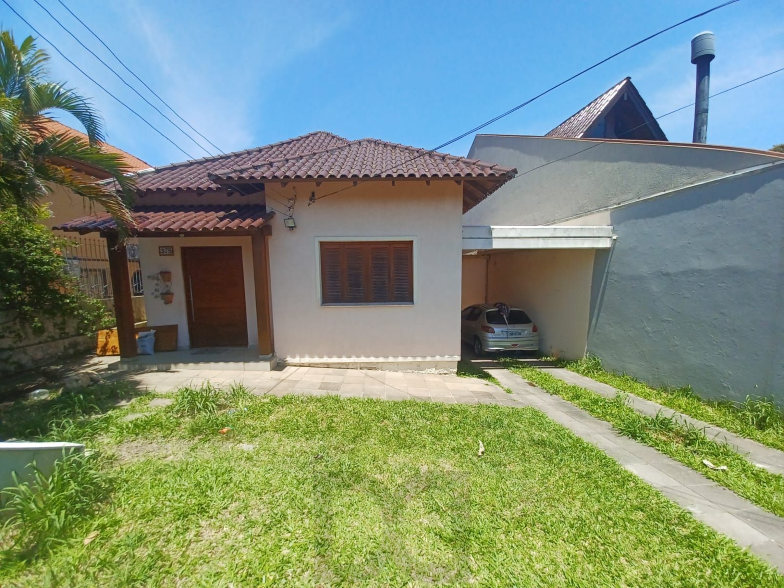 Casa de 3 quartos, suíte e patio no bairro Medianeira em POA — foto 2