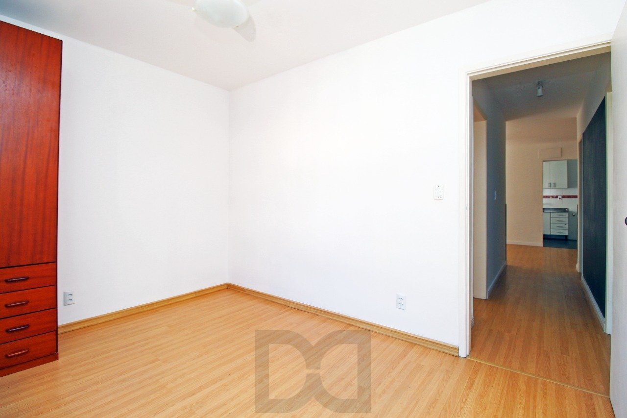 Apartamento de 3 quartos, suíte e 1 vaga de garagem no bairro Petrópolis — foto 7