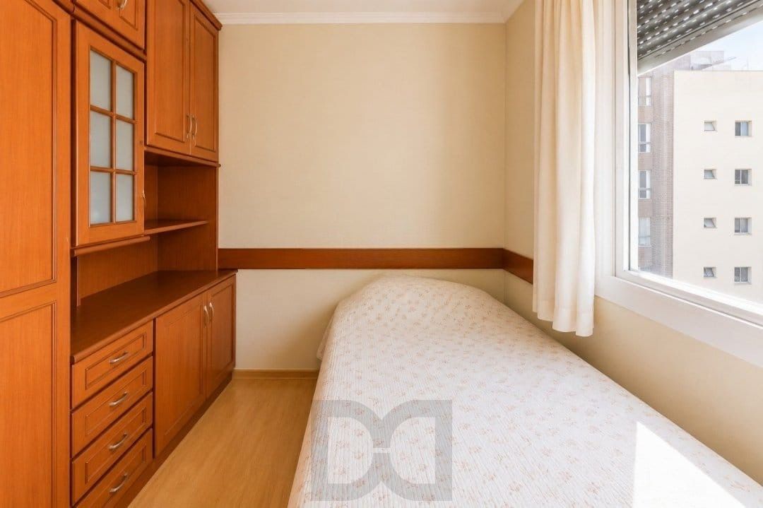 Apartamento de 2 quartos, 2 banheiros, elevador e garagem no bairro Higienópolis — foto 9