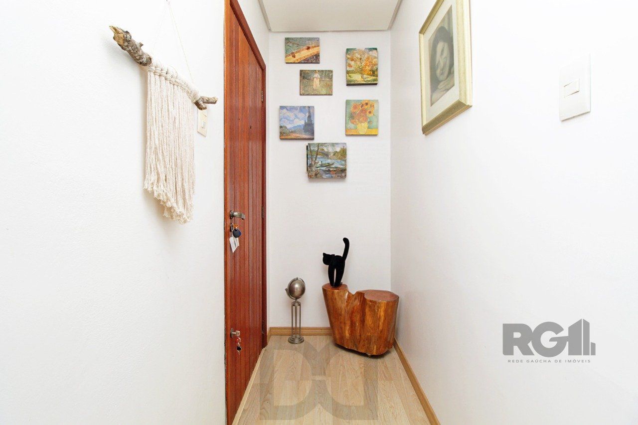 Apartamento de quatro dormitórios e uma vaga de garagem no bairro Bom Fim em Porto Alegre. — foto 35