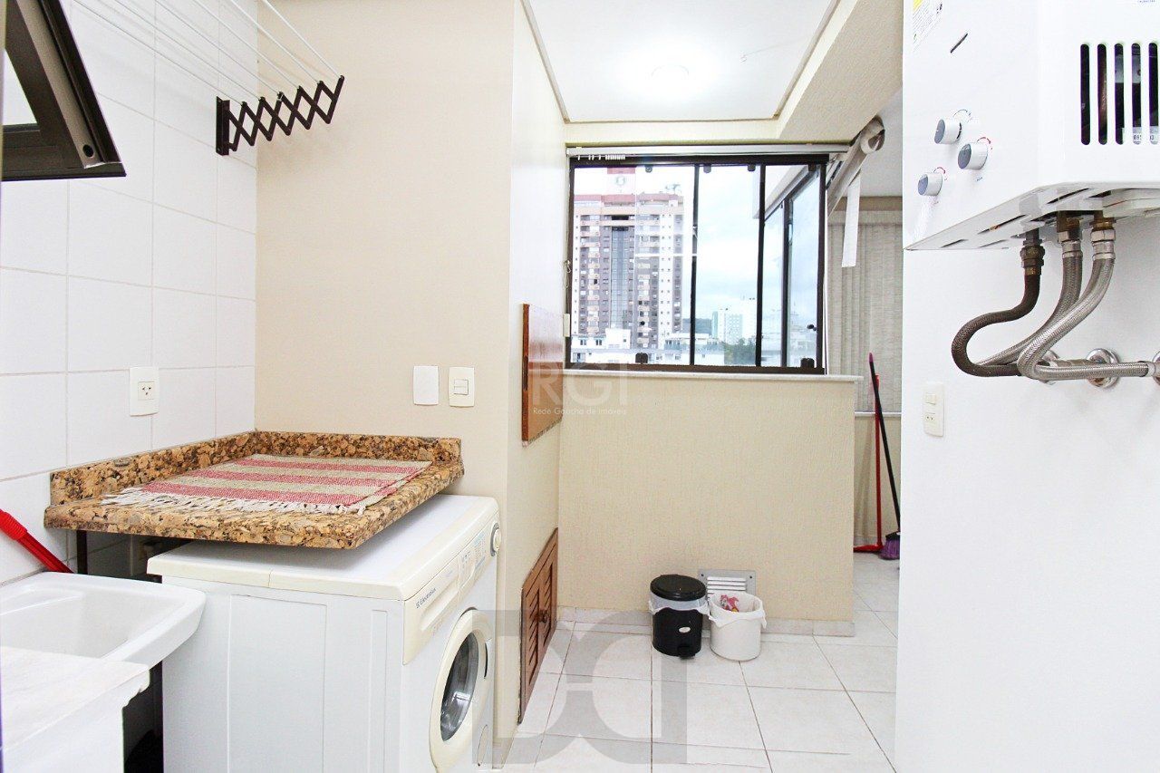 Apartamento de três dormitórios, suíte e uma vaga de garagem no bairro Santana — foto 22