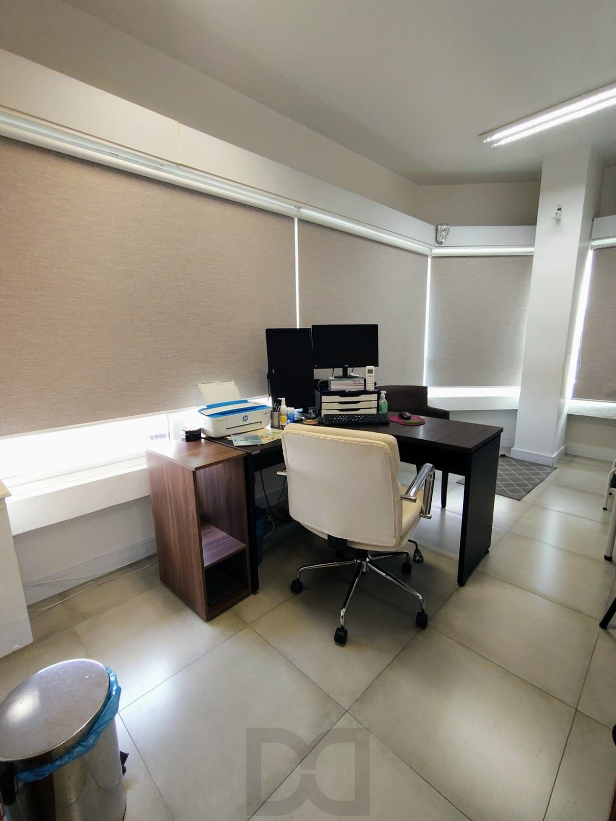 Sala ampla pois é ligada a outra ao lado do Colégio Santa Inês perto do Zaffari. — foto 9